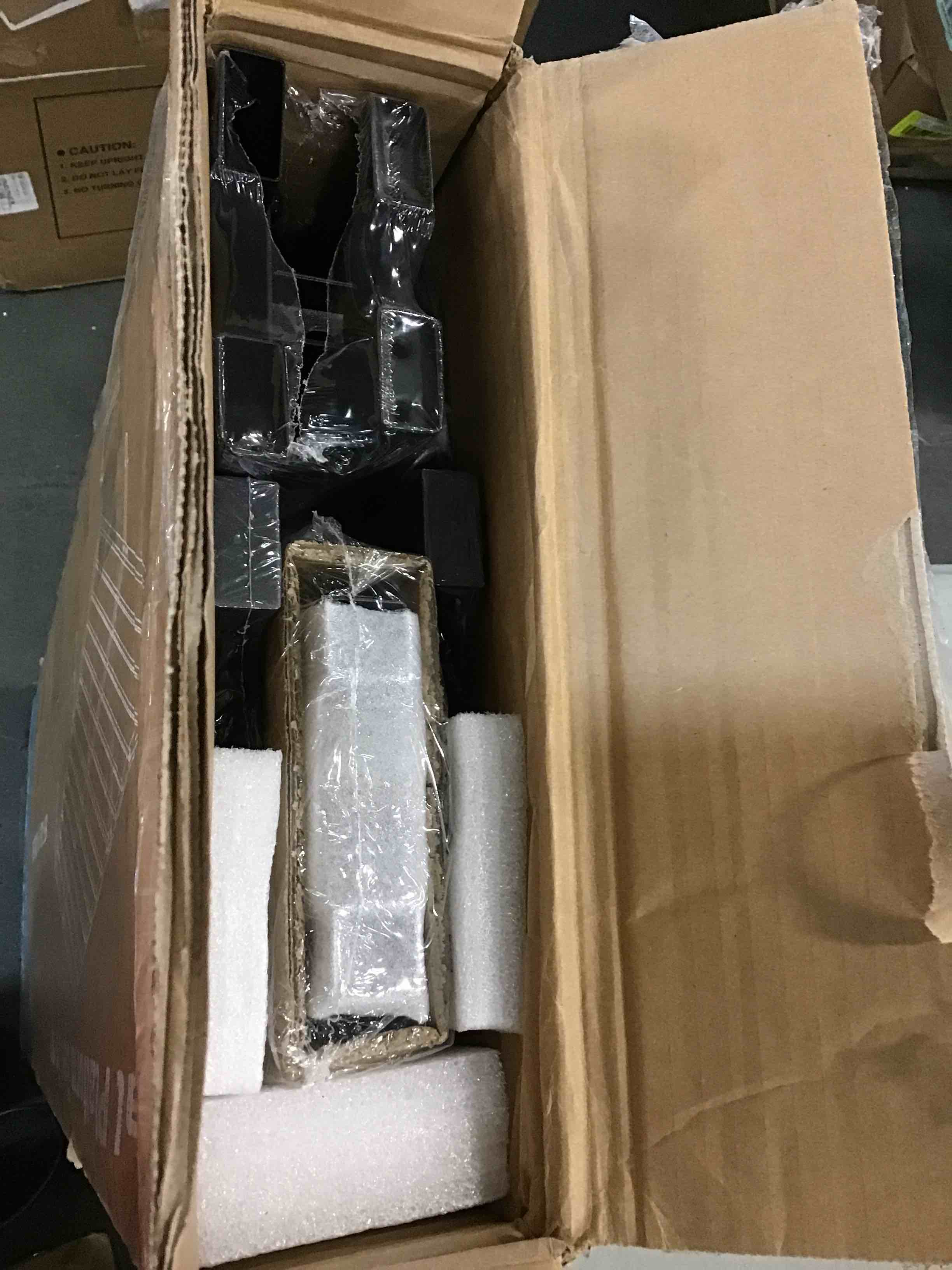 https://s3.amazonaws.com/lotting-images-prod/bidfta/YEL6006575_1707755528743.jpeg