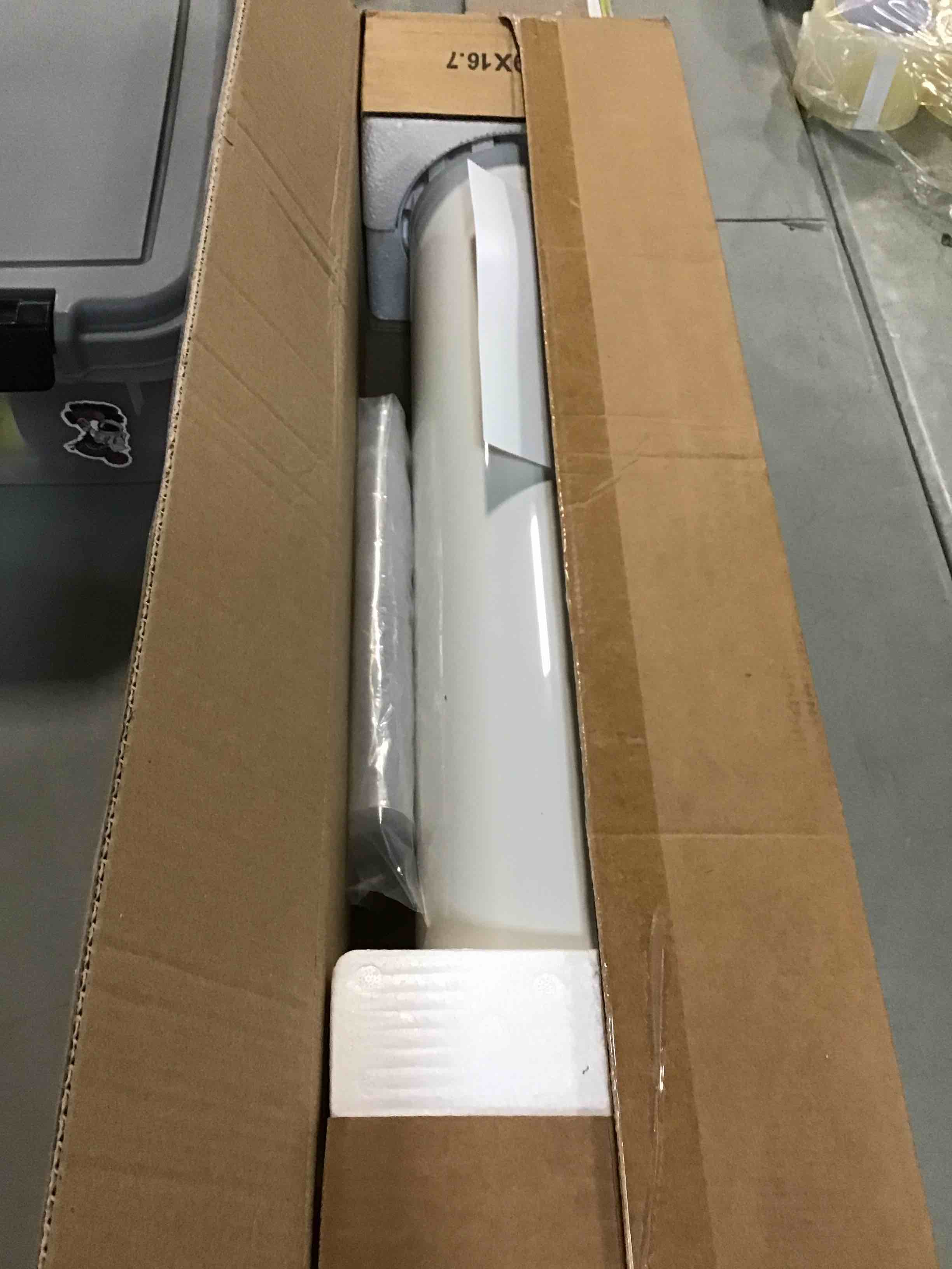 https://s3.amazonaws.com/lotting-images-prod/bidfta/YEL6006599_1707758023094.jpeg