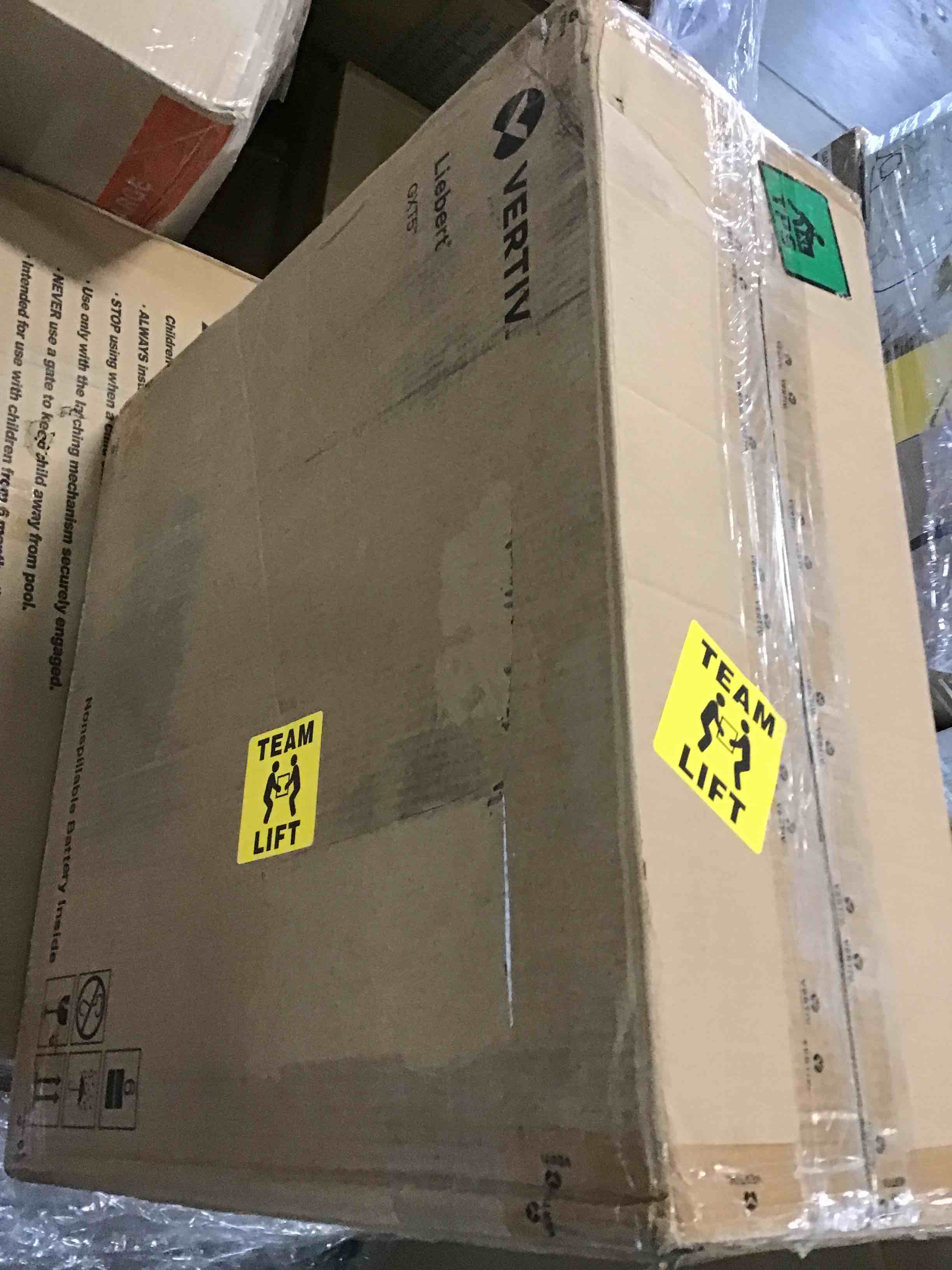https://s3.amazonaws.com/lotting-images-prod/bidfta/YEL6006860_1707850636356.jpeg