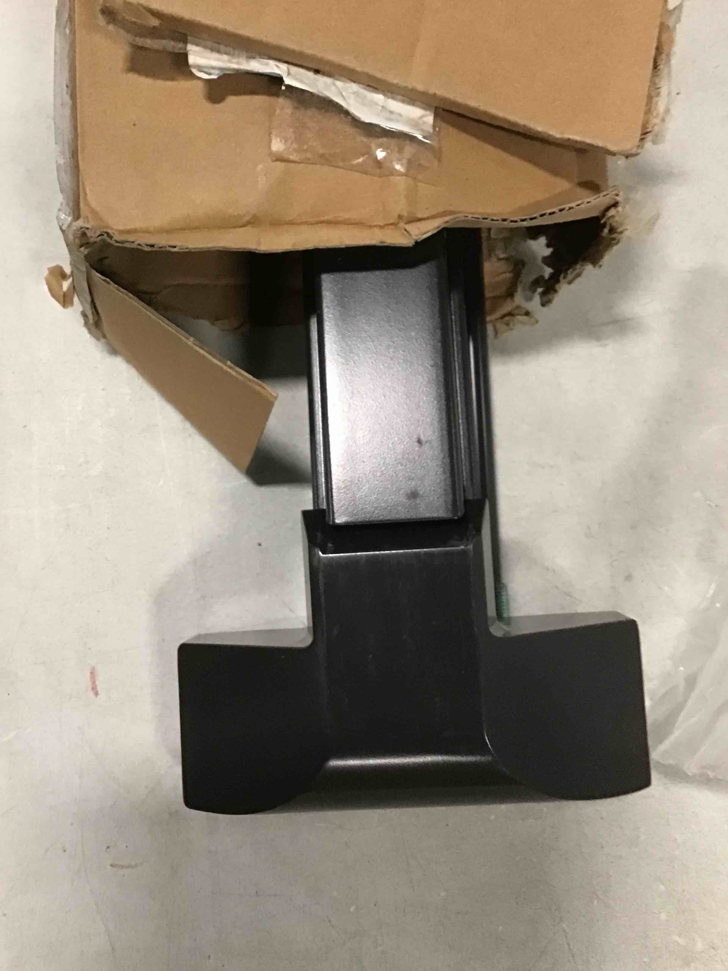 https://s3.amazonaws.com/lotting-images-prod/bidfta/YEL6007193_1708005962636.jpeg