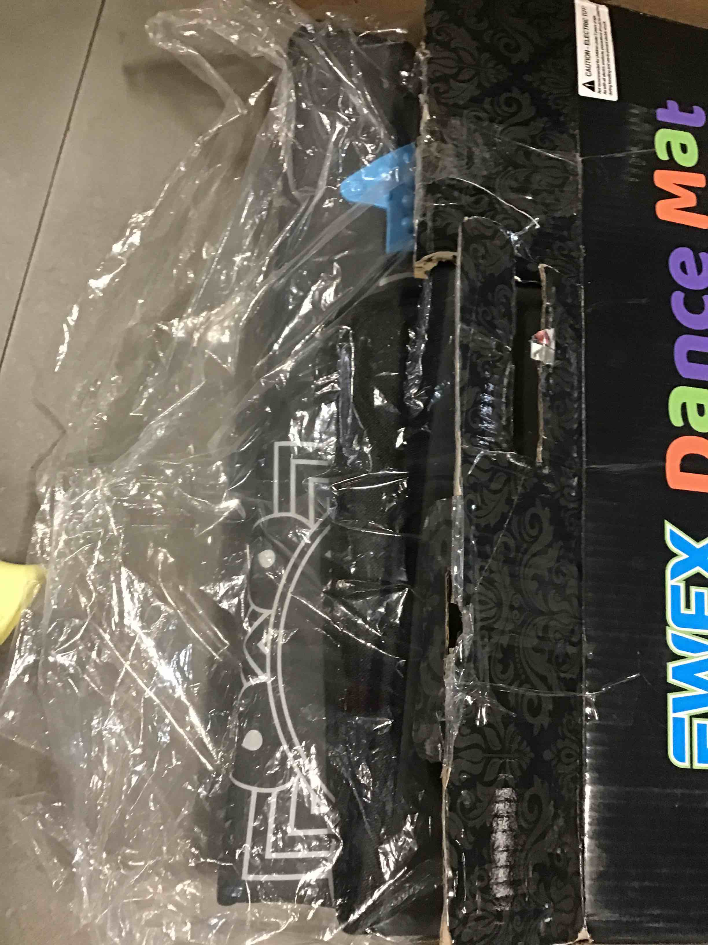 https://s3.amazonaws.com/lotting-images-prod/bidfta/YEL6007511_1708109574297.jpeg