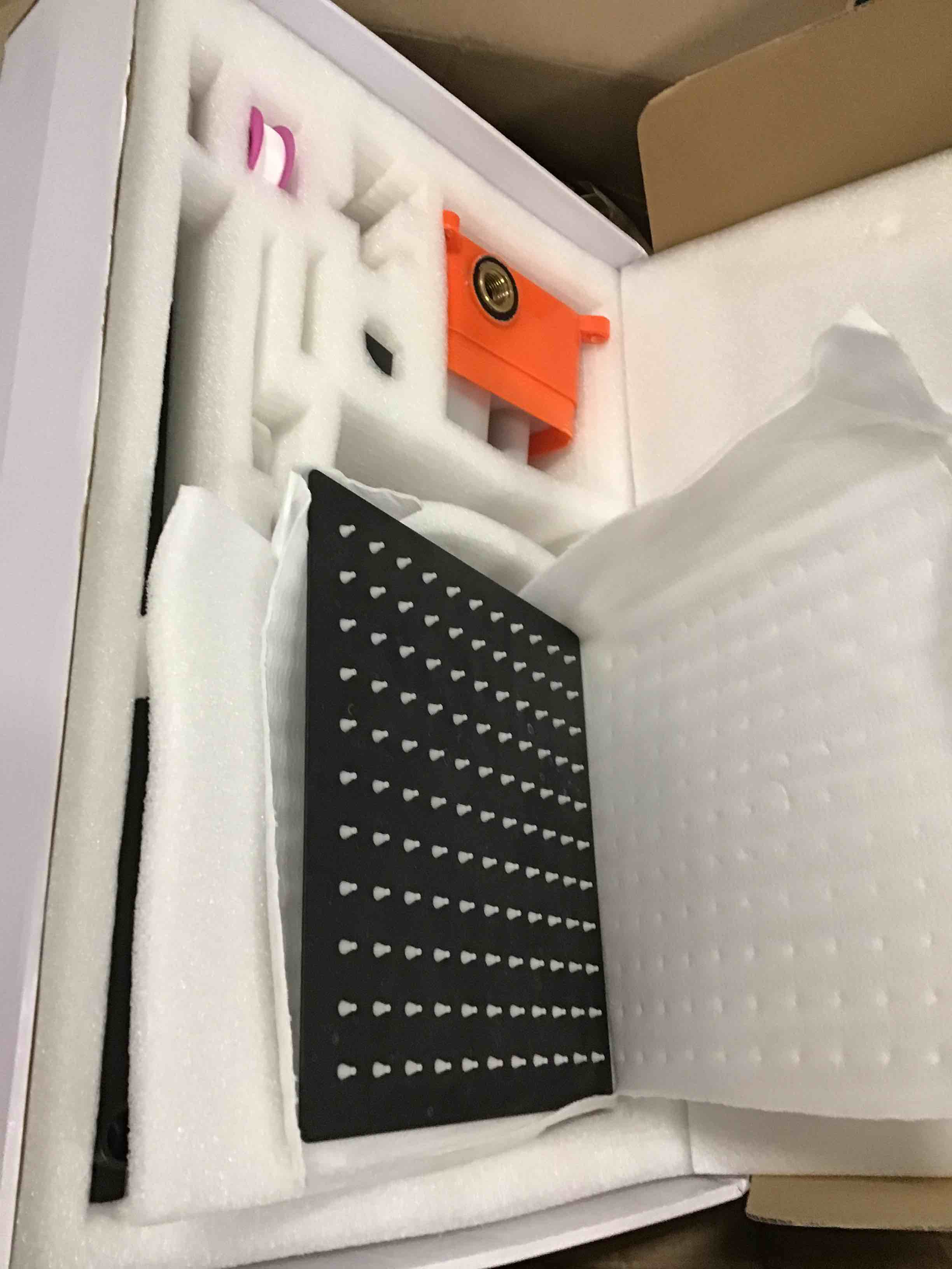 https://s3.amazonaws.com/lotting-images-prod/bidfta/YEL6007675_1708190400755.jpeg
