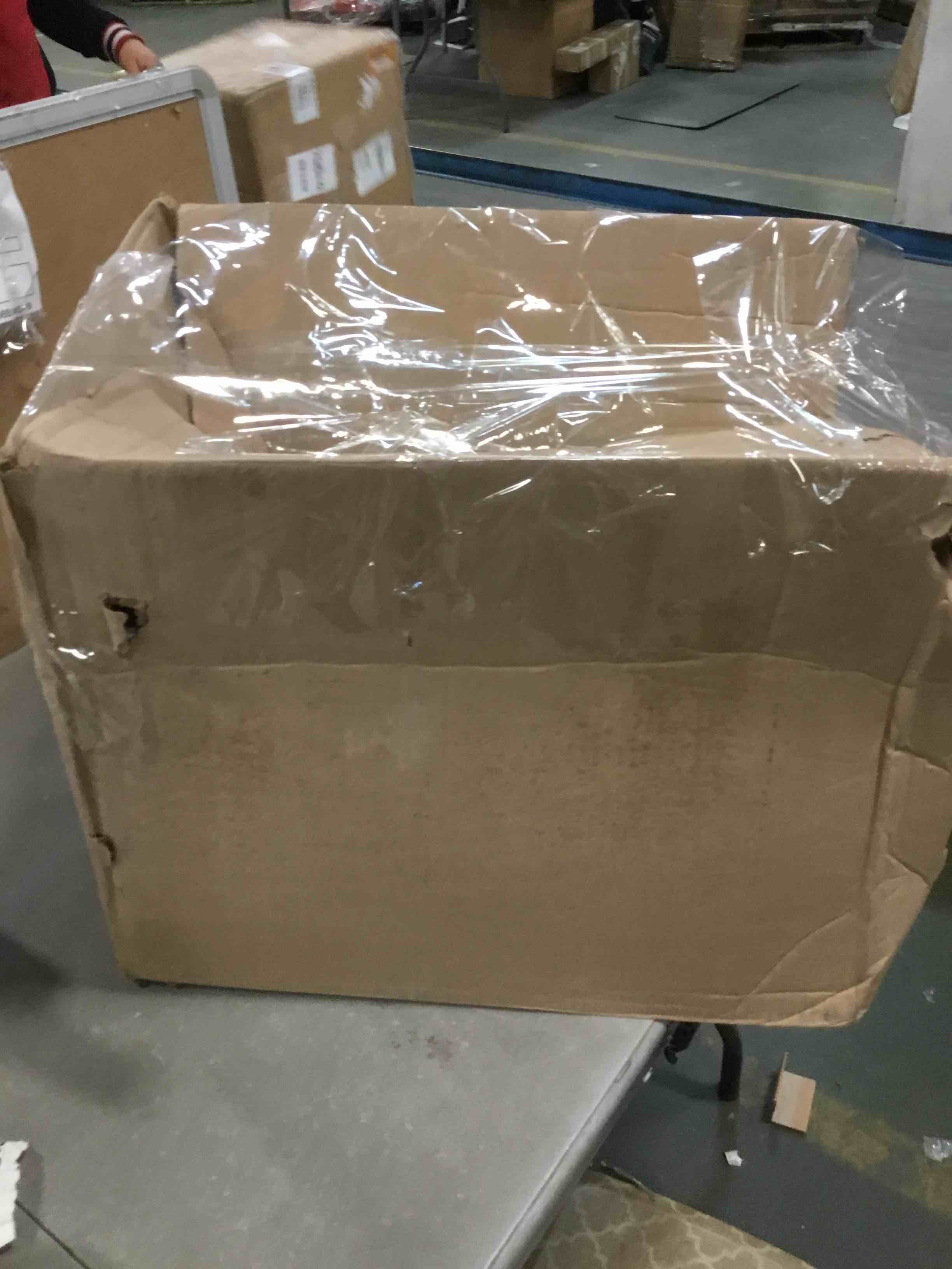 https://s3.amazonaws.com/lotting-images-prod/bidfta/YEL6007900_1708279948534.jpeg