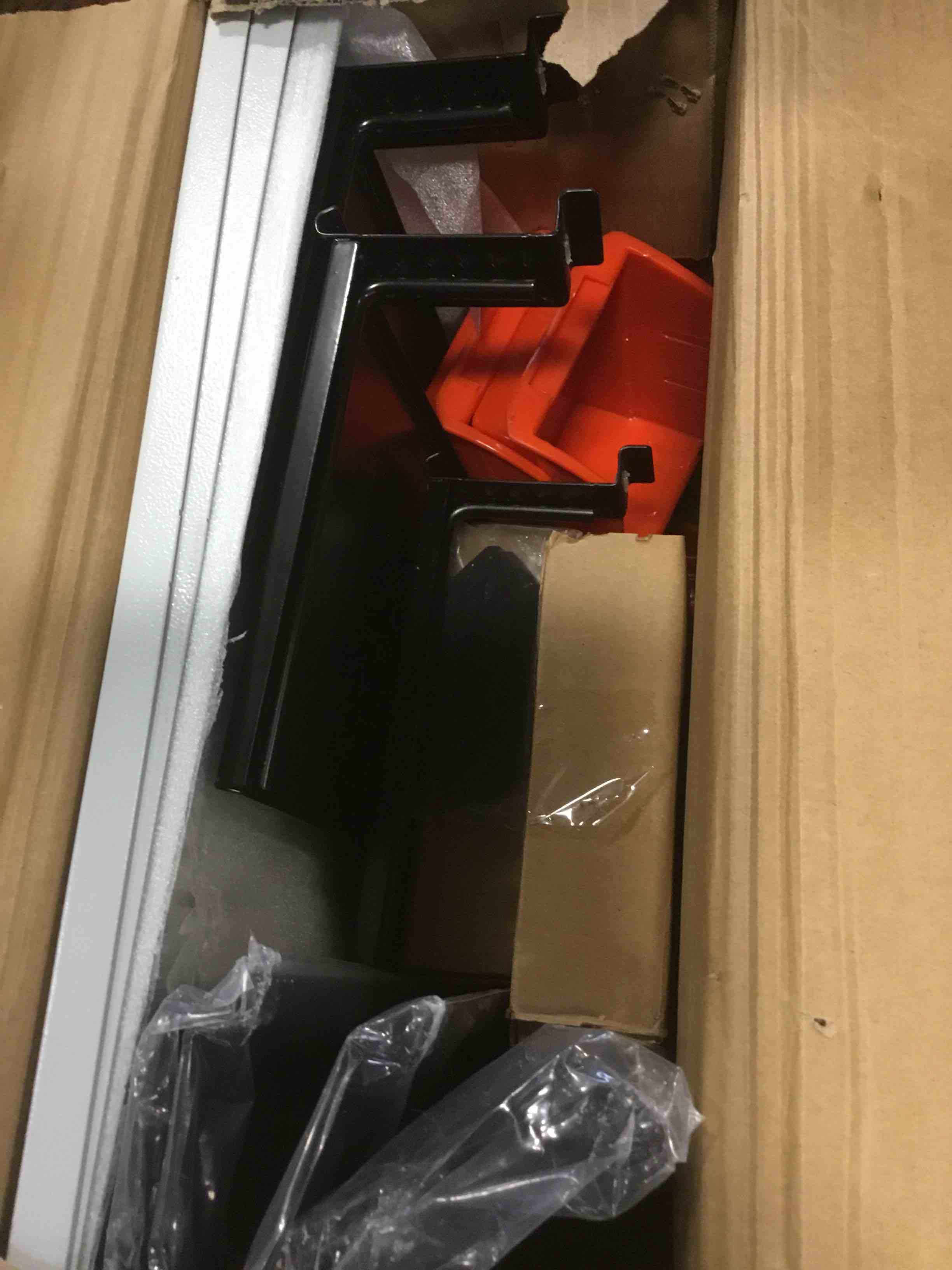 https://s3.amazonaws.com/lotting-images-prod/bidfta/YEL6008237_1708011122312.jpeg