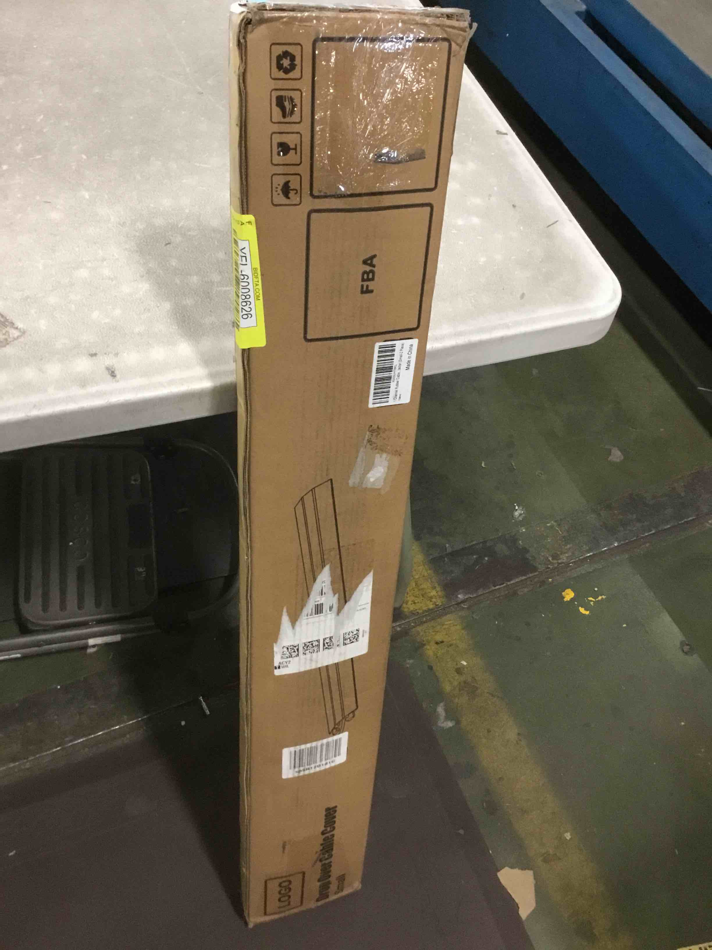 https://s3.amazonaws.com/lotting-images-prod/bidfta/YEL6008626_1708178322630.jpeg