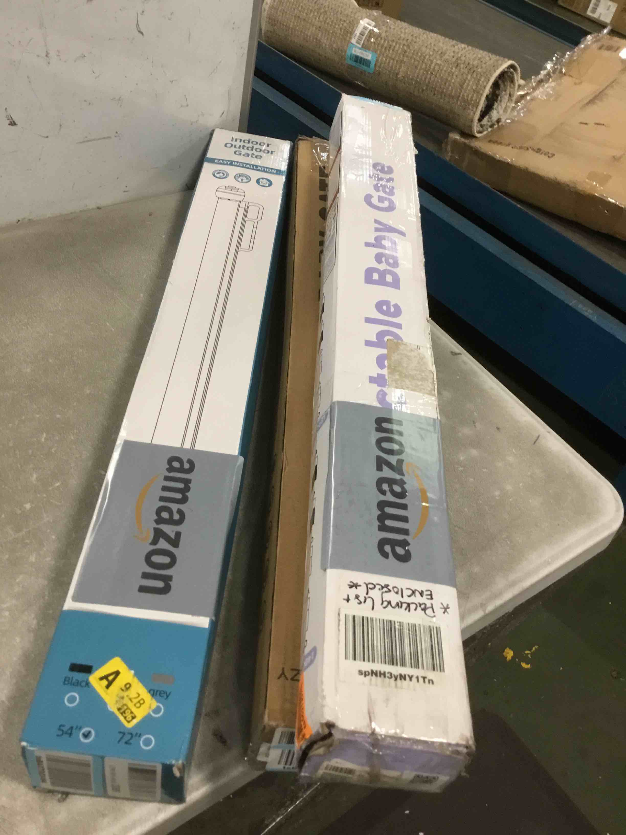 https://s3.amazonaws.com/lotting-images-prod/bidfta/YEL6008701_1708187743366.jpeg