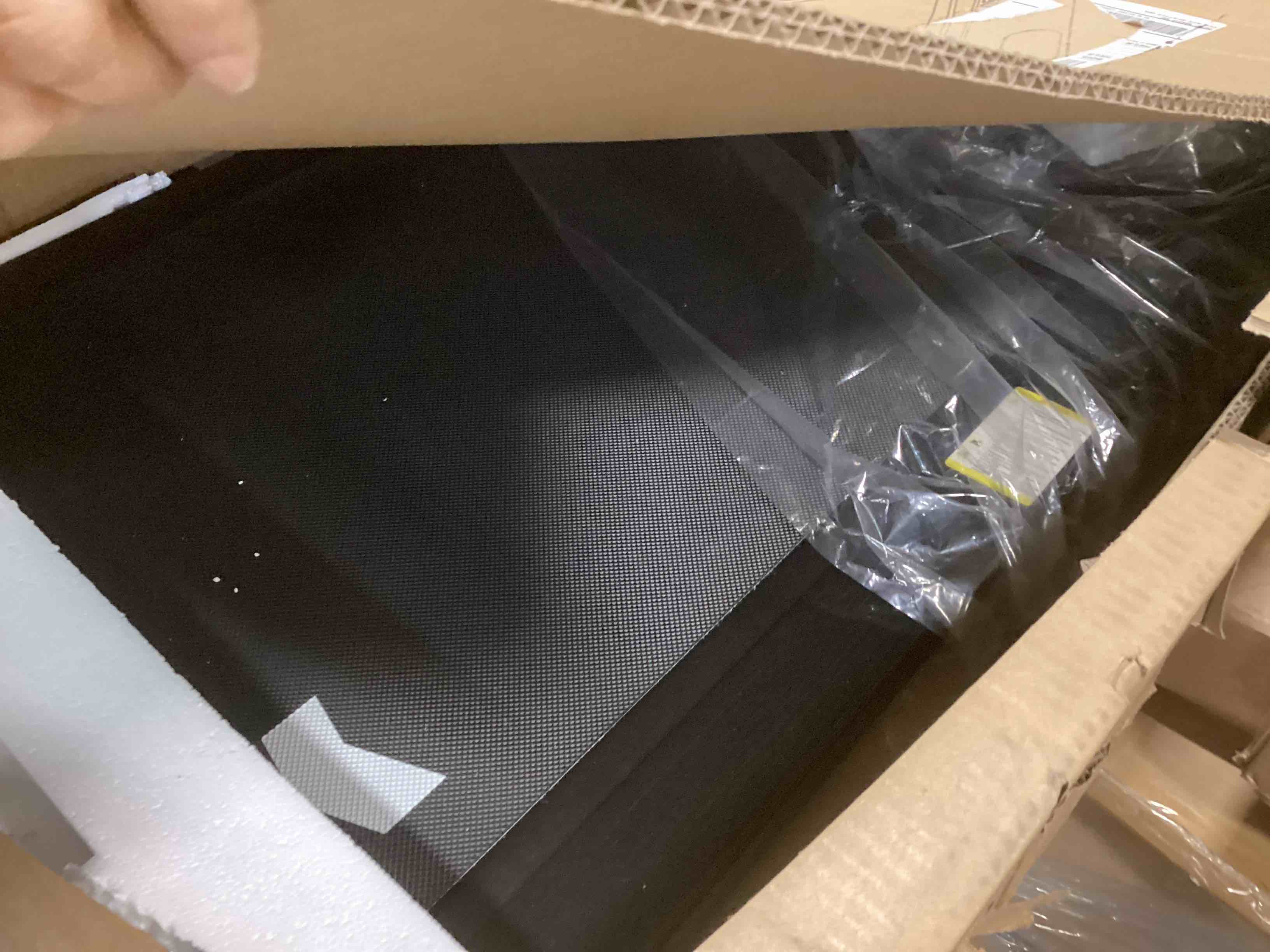 https://s3.amazonaws.com/lotting-images-prod/bidfta/YEL6009470_1708015125493.jpeg