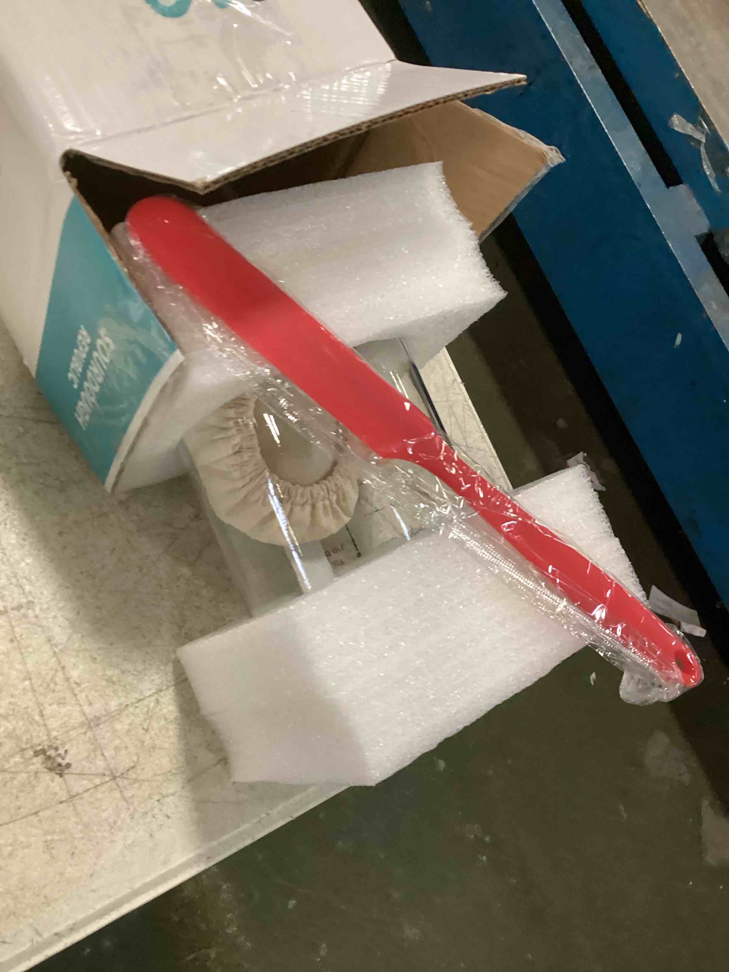 https://s3.amazonaws.com/lotting-images-prod/bidfta/YEL6009486_1708016332075.jpeg