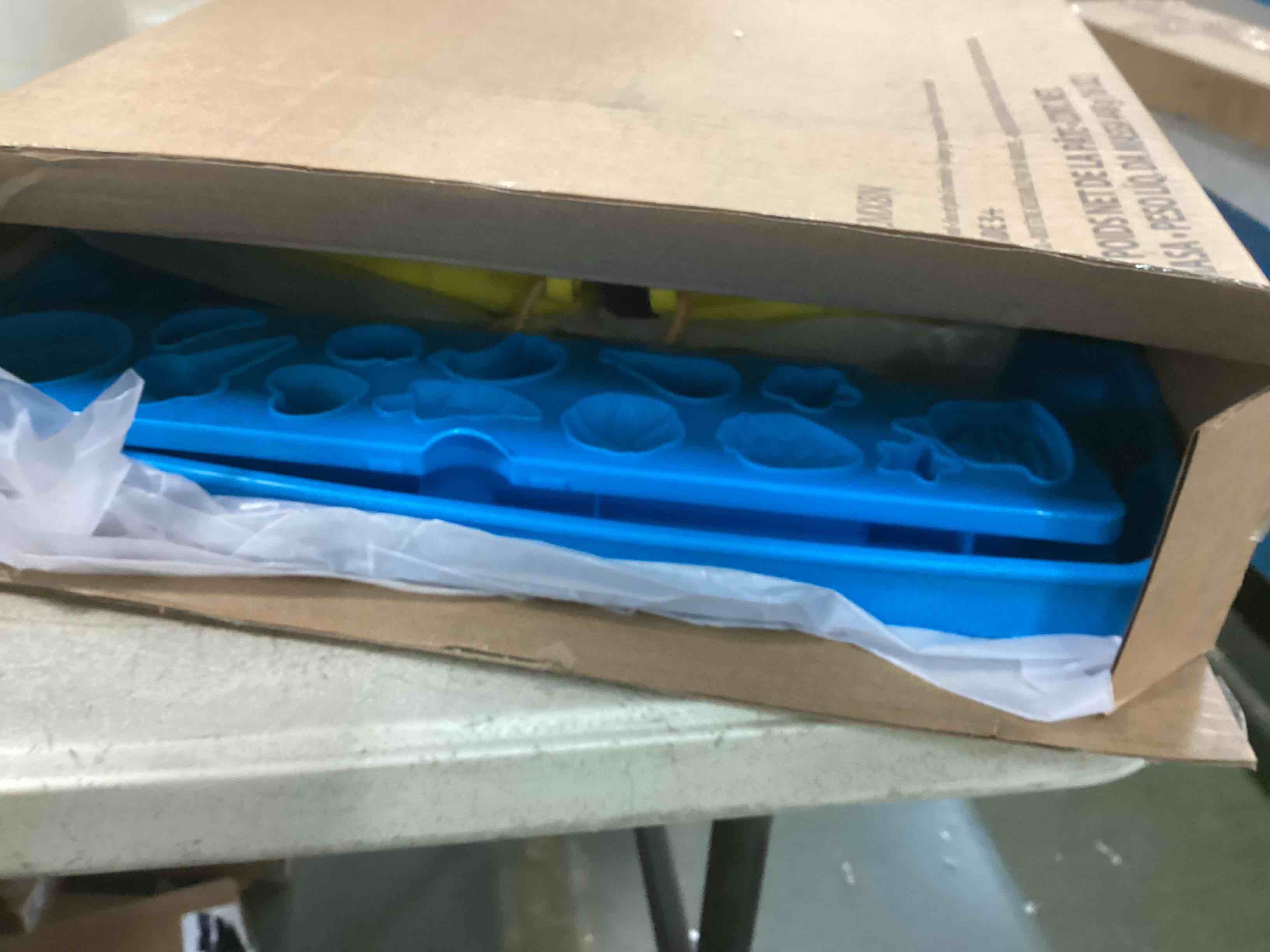 https://s3.amazonaws.com/lotting-images-prod/bidfta/YEL6009535_1708023657005.jpeg