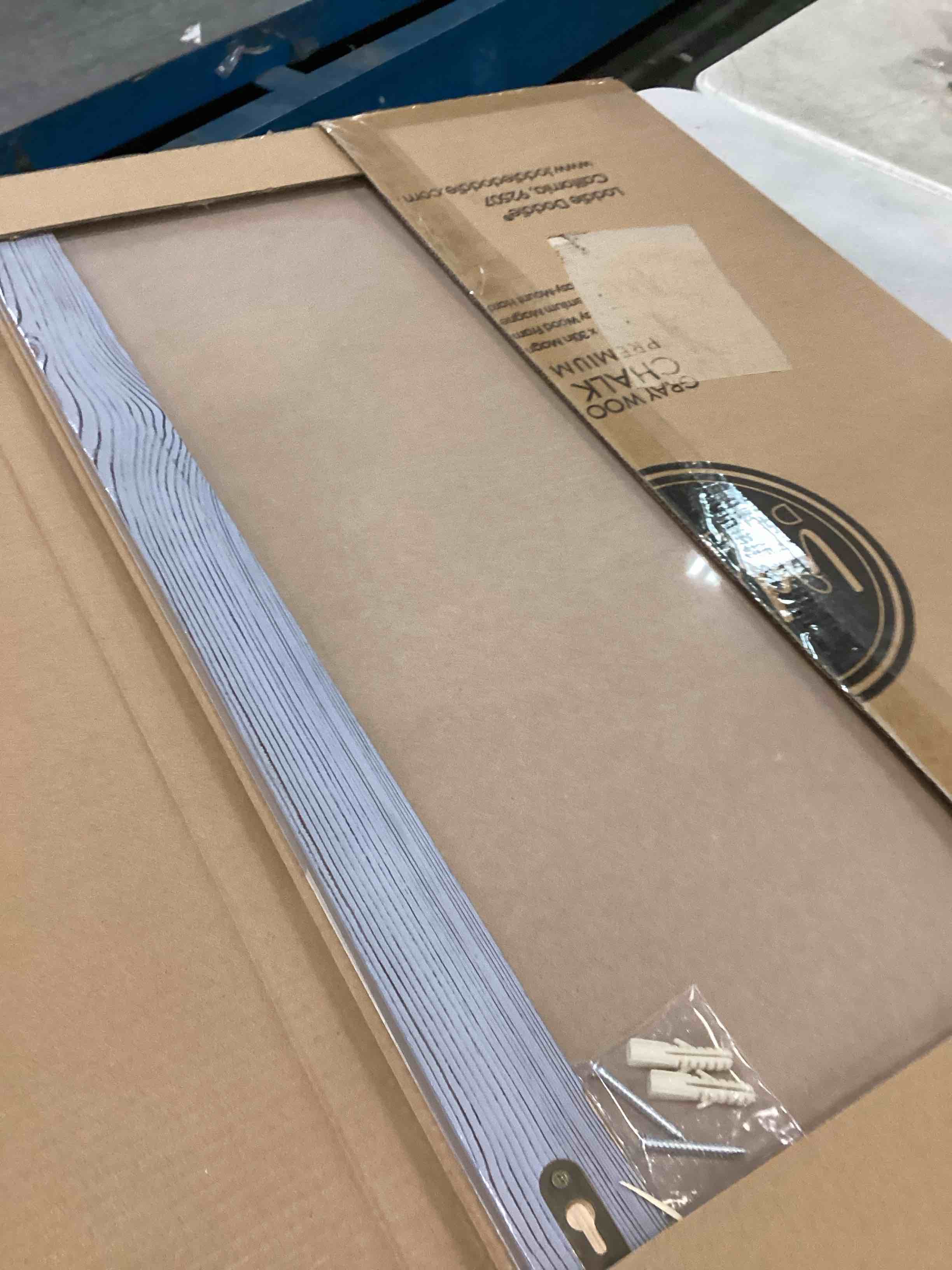 https://s3.amazonaws.com/lotting-images-prod/bidfta/YEL6009790_1708103480726.jpeg
