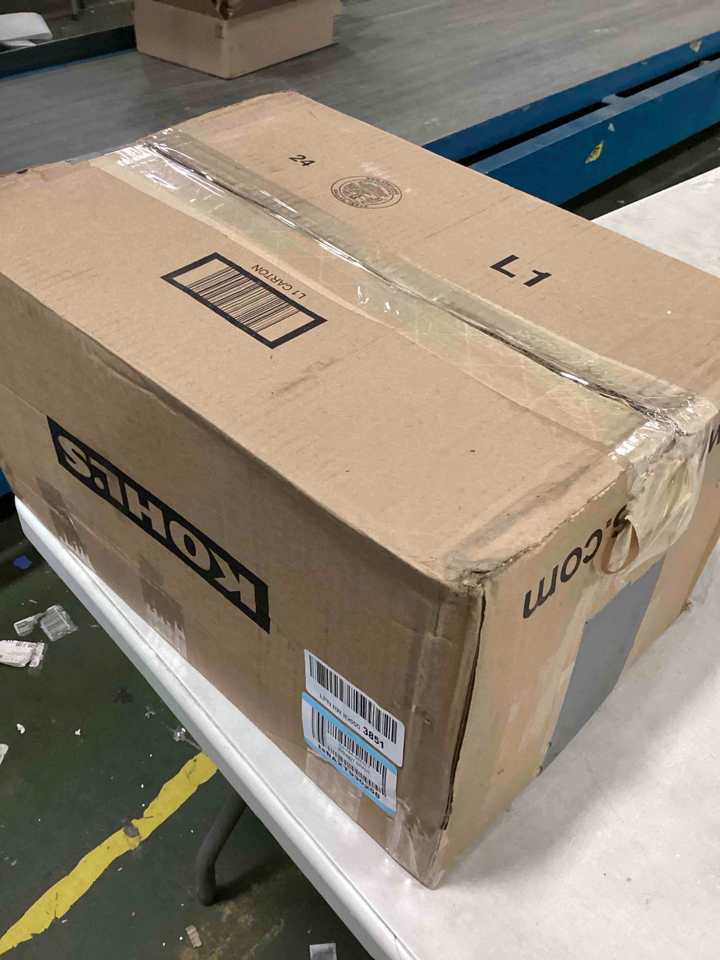 https://s3.amazonaws.com/lotting-images-prod/bidfta/YEL6009861_1708111696289.jpeg