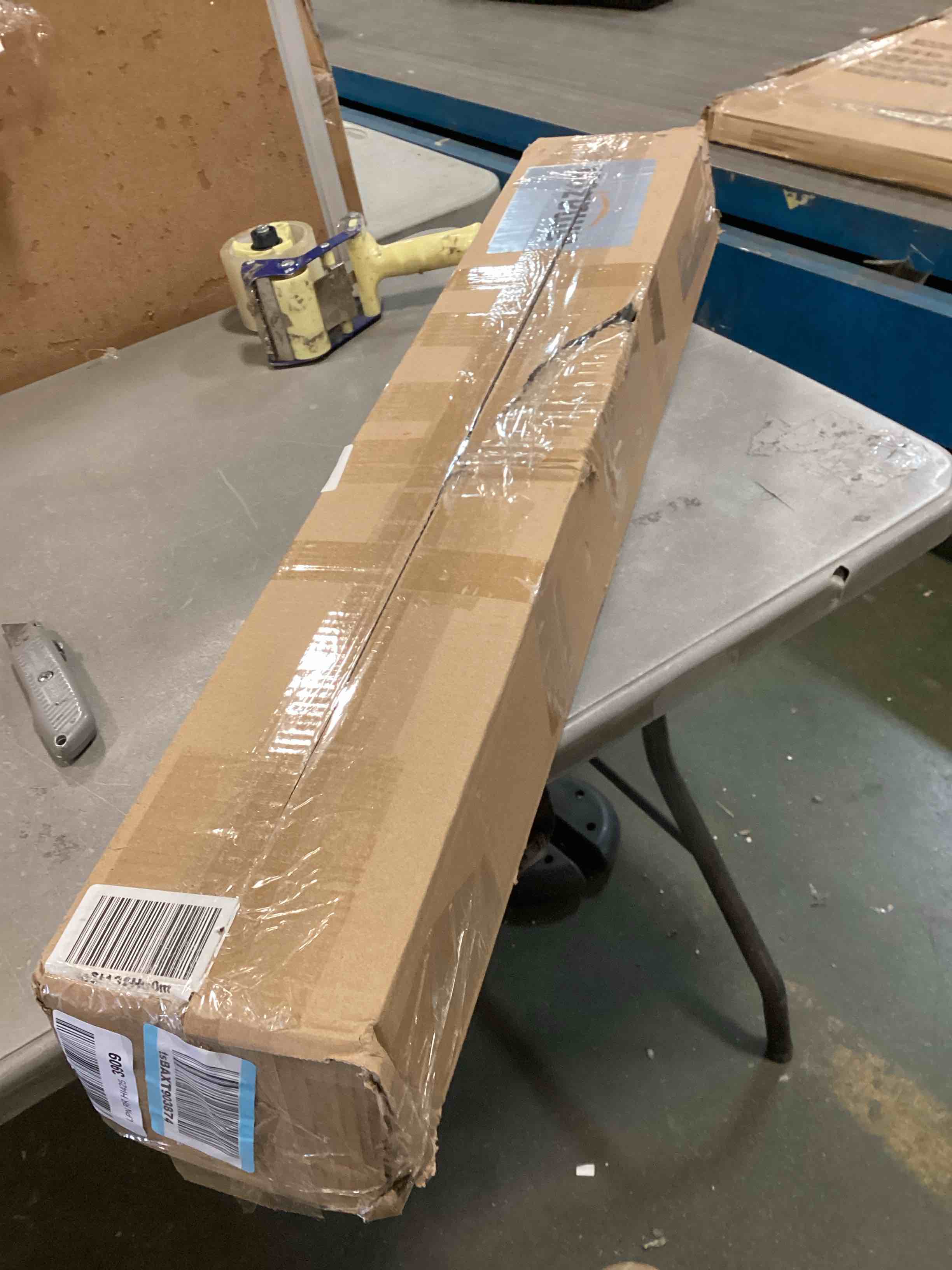 https://s3.amazonaws.com/lotting-images-prod/bidfta/YEL6010381_1708358670223.jpeg
