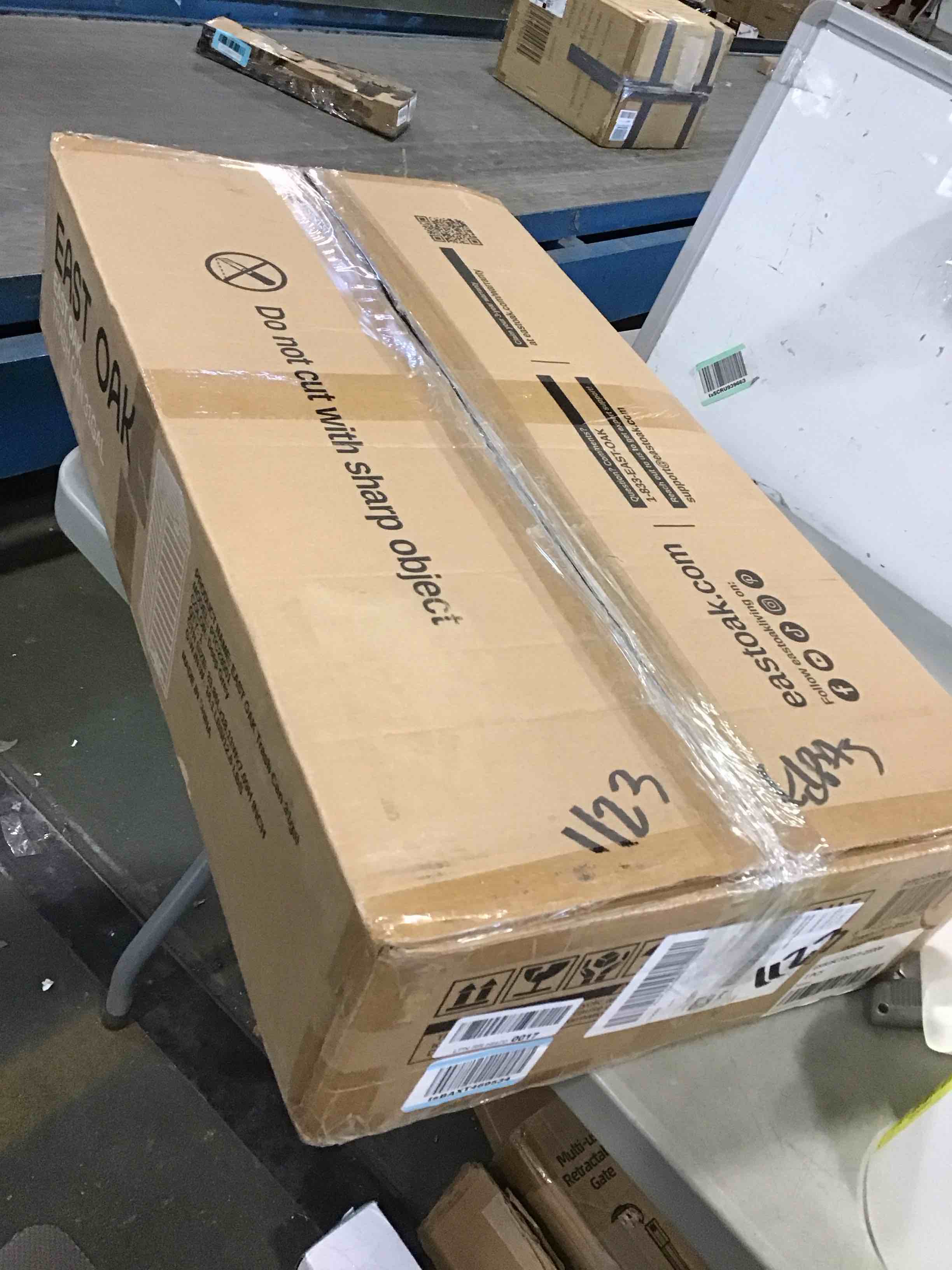 https://s3.amazonaws.com/lotting-images-prod/bidfta/YEL6010915_1708463039587.jpeg