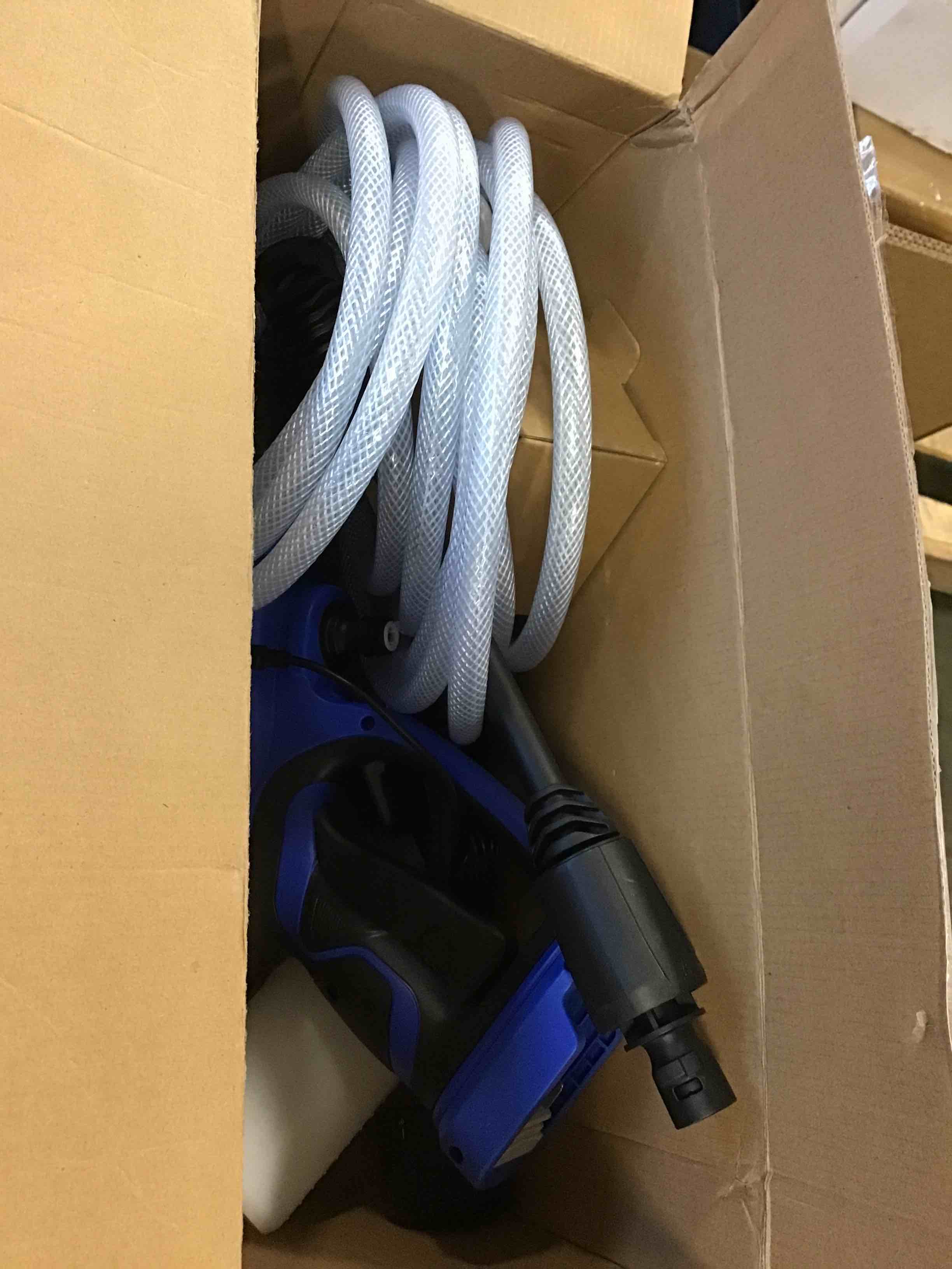 https://s3.amazonaws.com/lotting-images-prod/bidfta/YEL6010956_1707829876877.jpeg