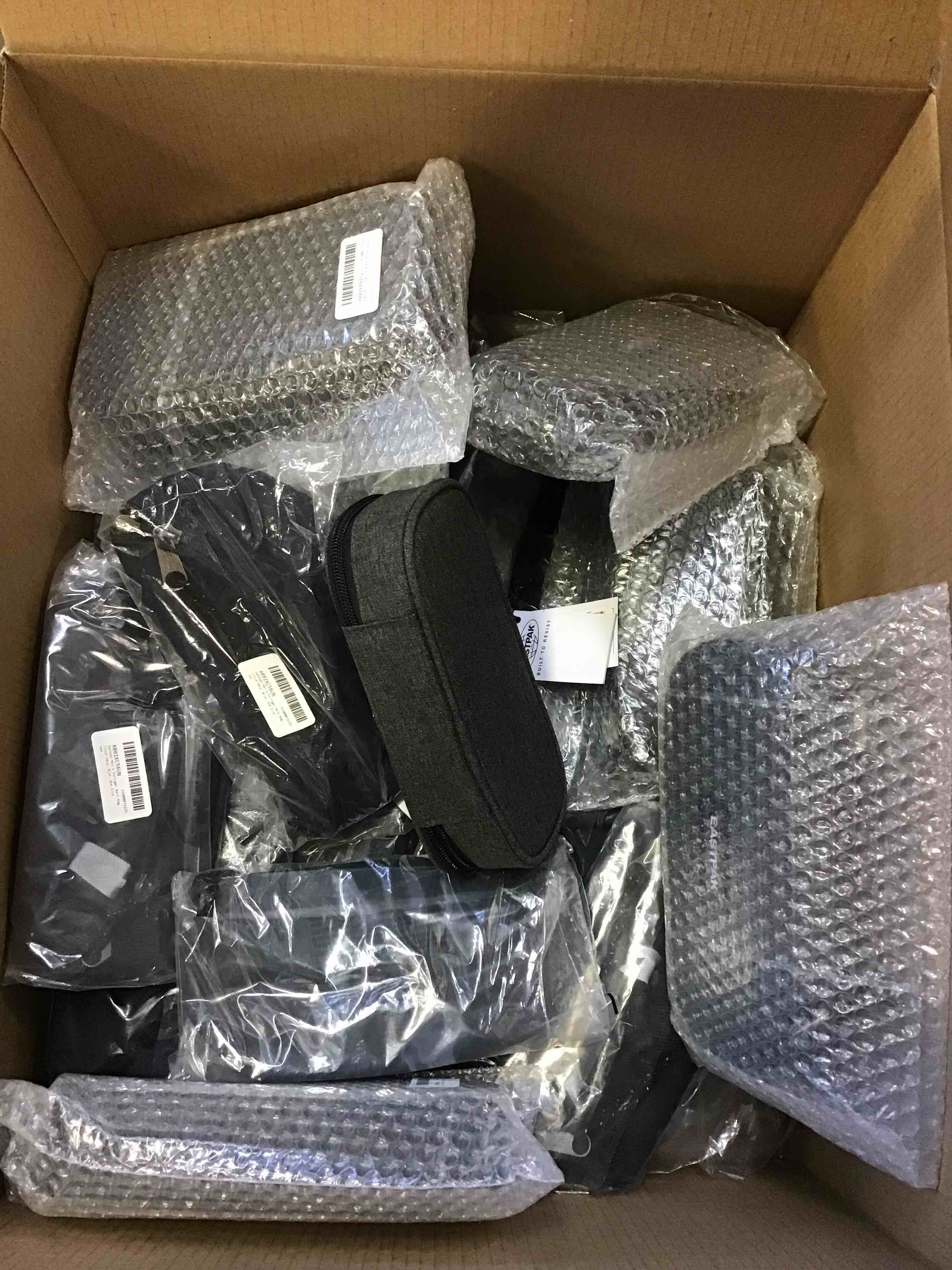 https://s3.amazonaws.com/lotting-images-prod/bidfta/YEL6011718_1708008909762.jpeg