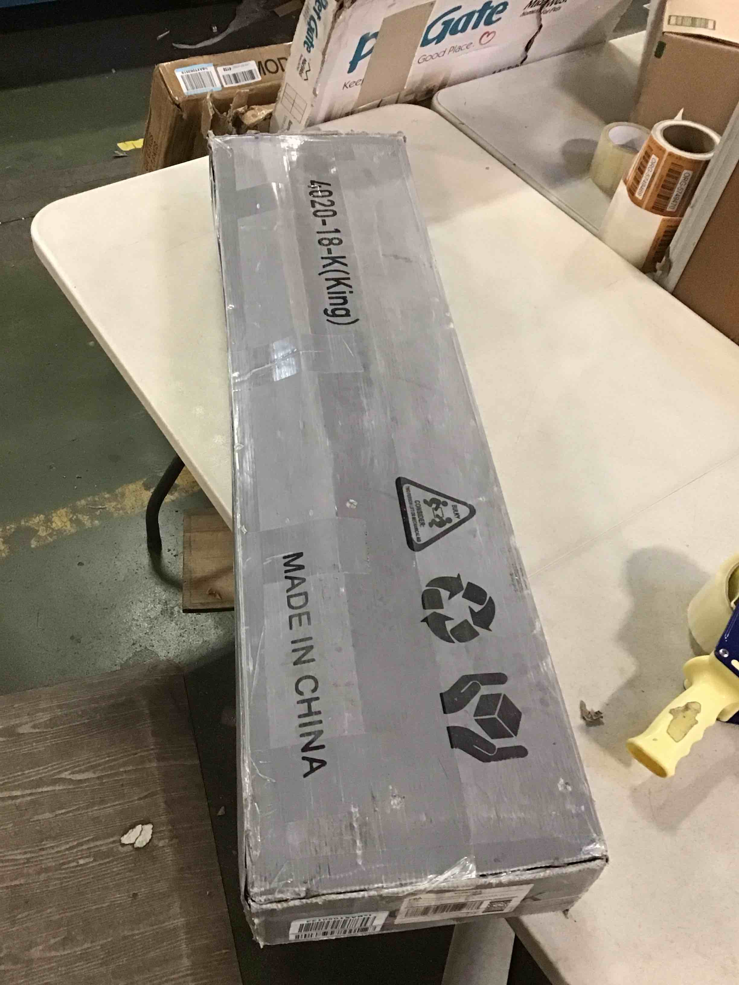 https://s3.amazonaws.com/lotting-images-prod/bidfta/YEL6012810_1707944846947.jpeg