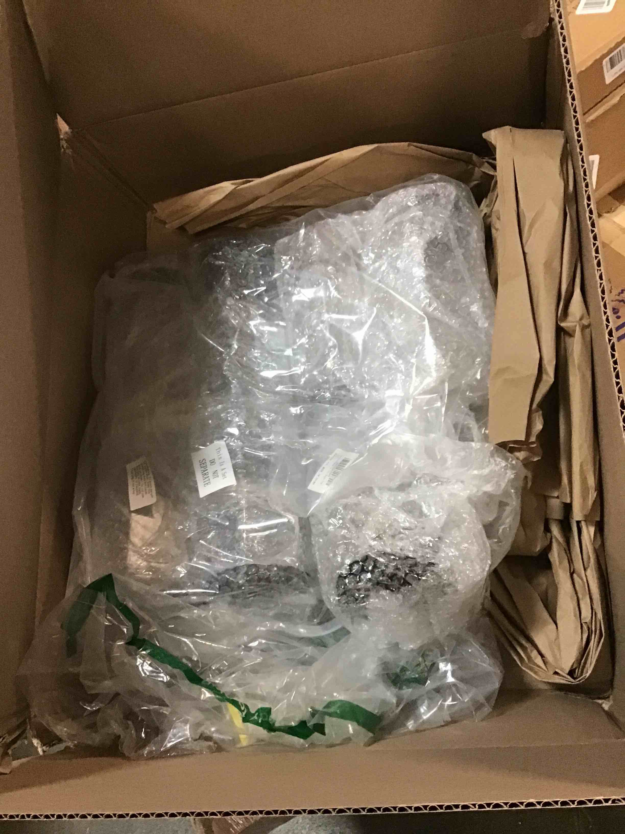 https://s3.amazonaws.com/lotting-images-prod/bidfta/YEL6013097_1708961162585.jpeg