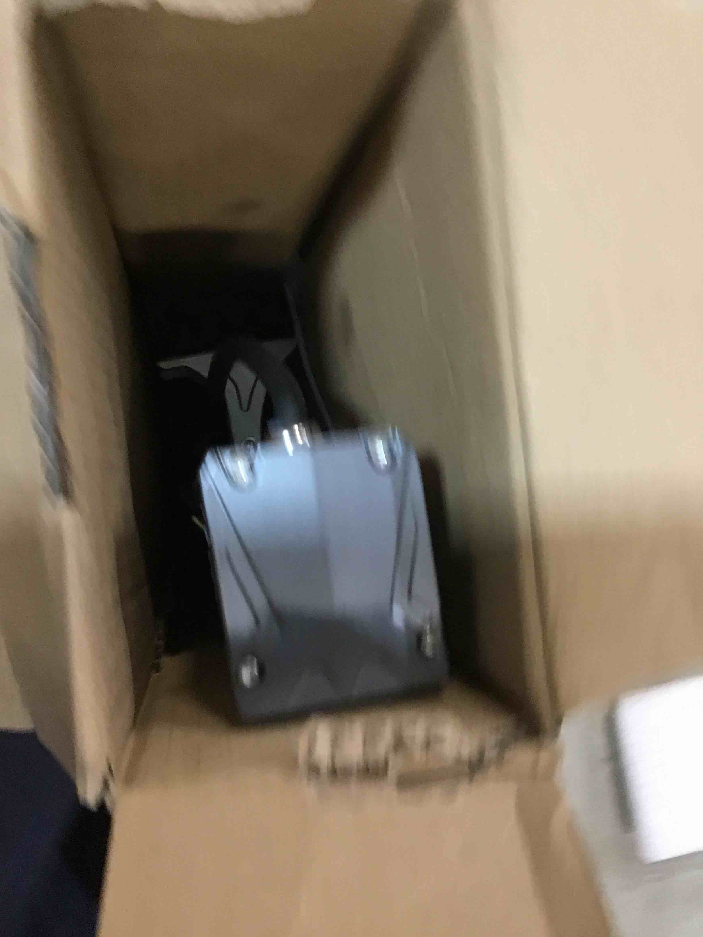 https://s3.amazonaws.com/lotting-images-prod/bidfta/YEL6013150_1708968198740.jpeg