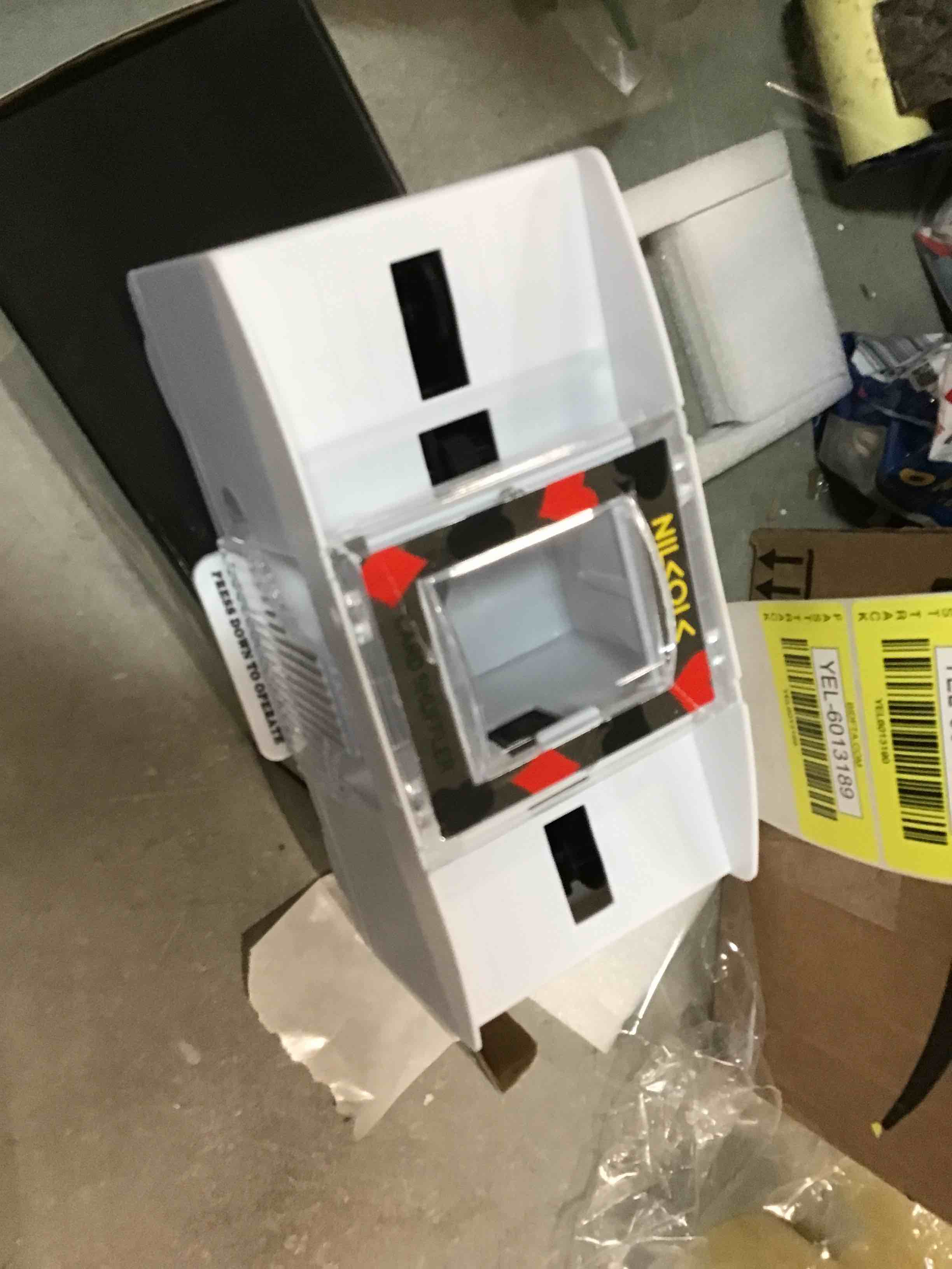 https://s3.amazonaws.com/lotting-images-prod/bidfta/YEL6013189_1708976989643.jpeg