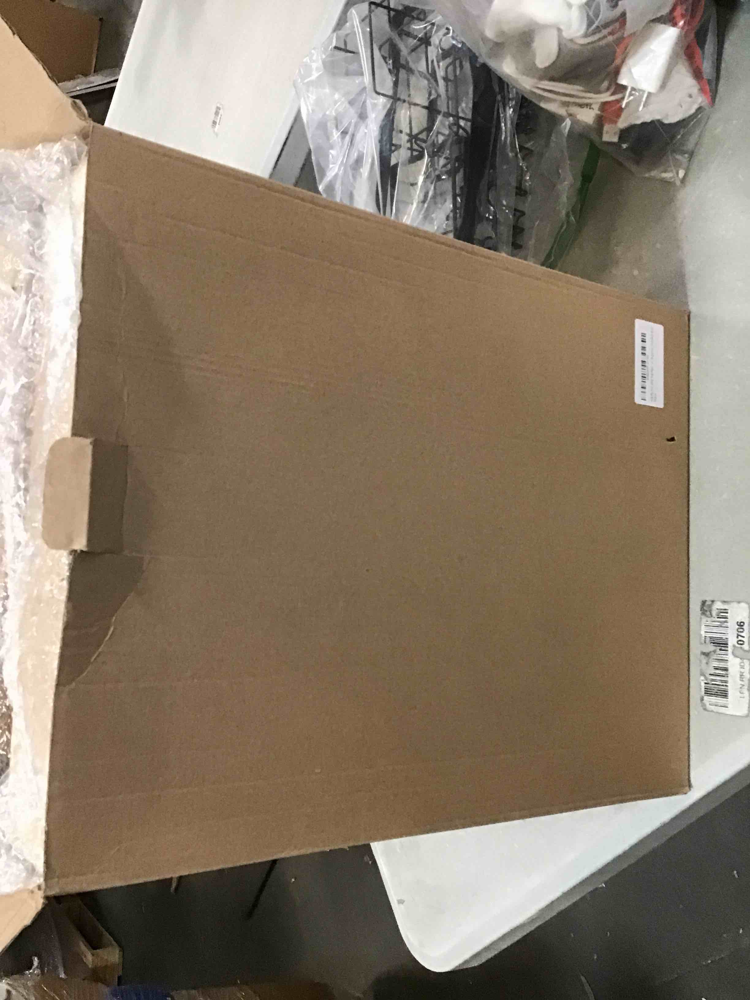 https://s3.amazonaws.com/lotting-images-prod/bidfta/YEL6013193_1708979026948.jpeg