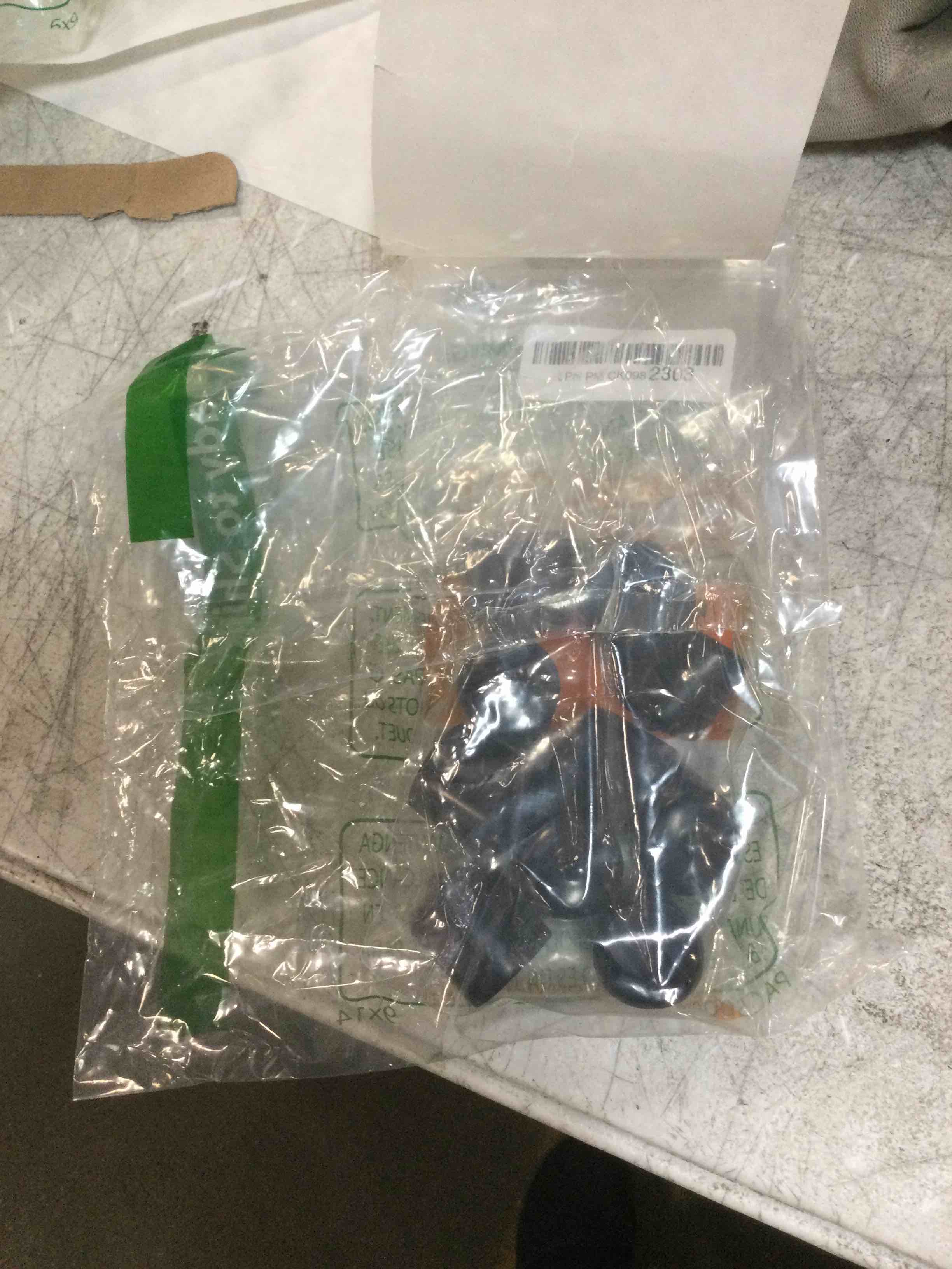 https://s3.amazonaws.com/lotting-images-prod/bidfta/YEL6013260_1709042268651.jpeg
