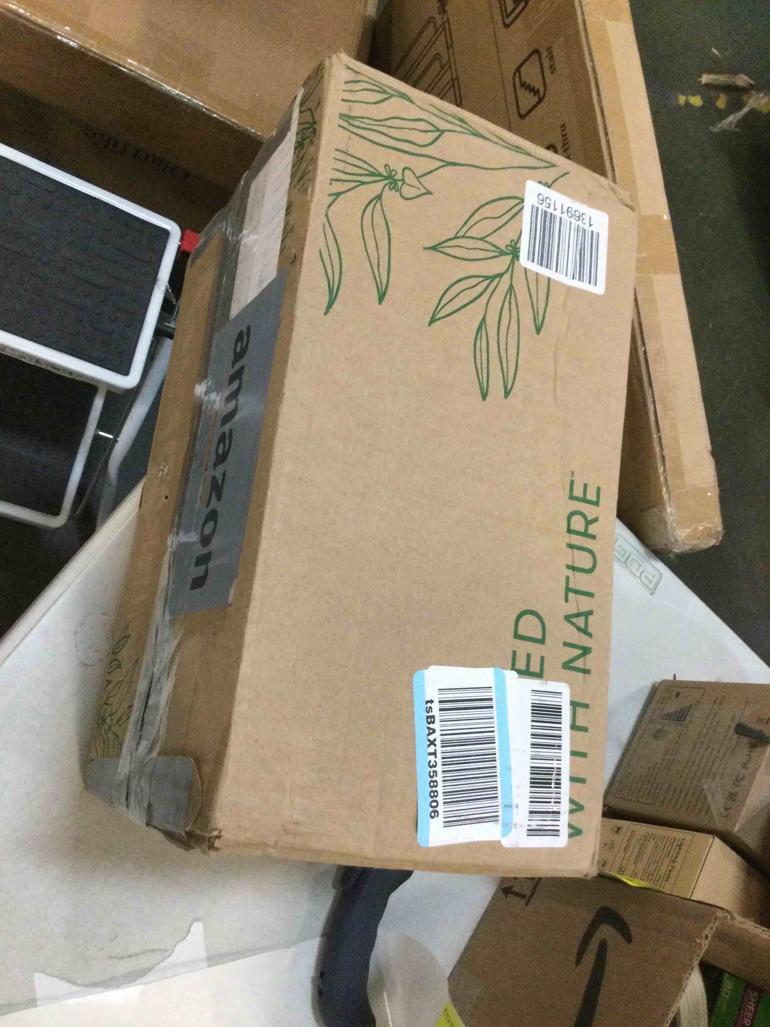 https://s3.amazonaws.com/lotting-images-prod/bidfta/YEL6013900_1709304077379.jpeg