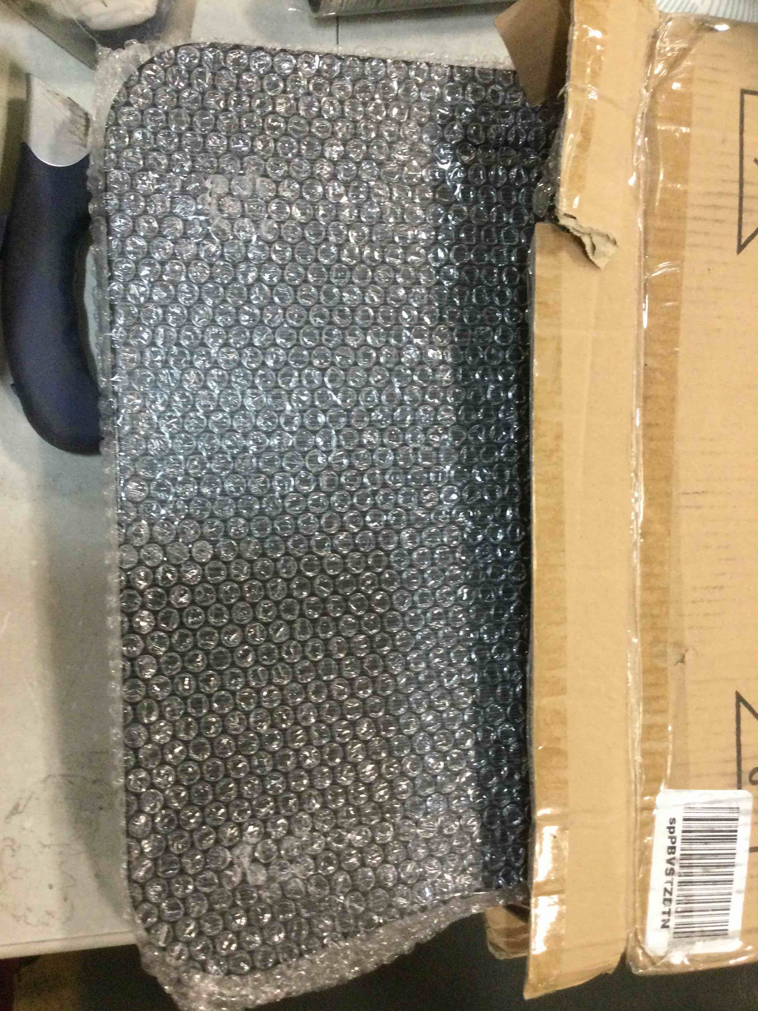https://s3.amazonaws.com/lotting-images-prod/bidfta/YEL6013910_1709307205803.jpeg