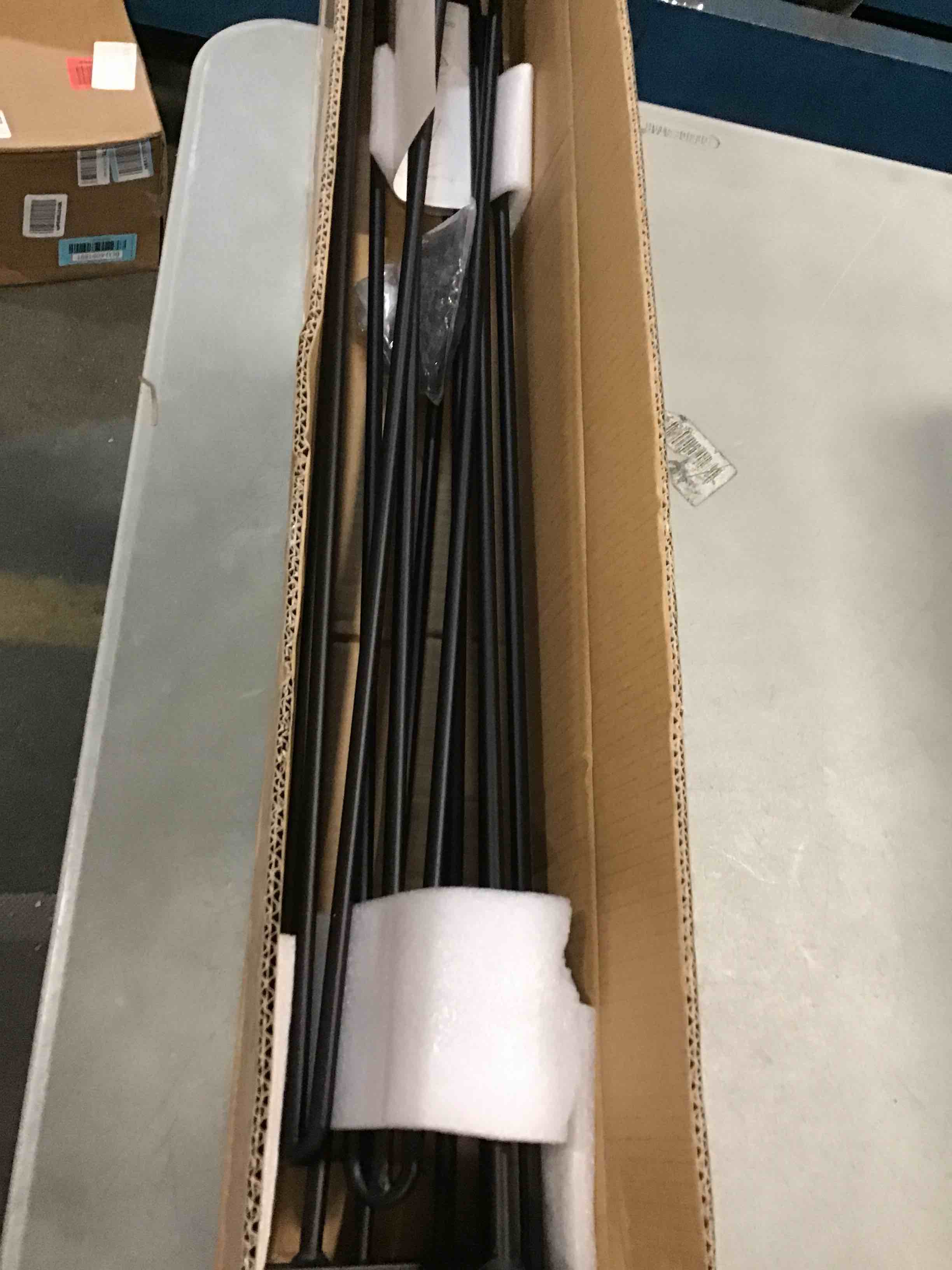 https://s3.amazonaws.com/lotting-images-prod/bidfta/YEL6014042_1708351257859.jpeg