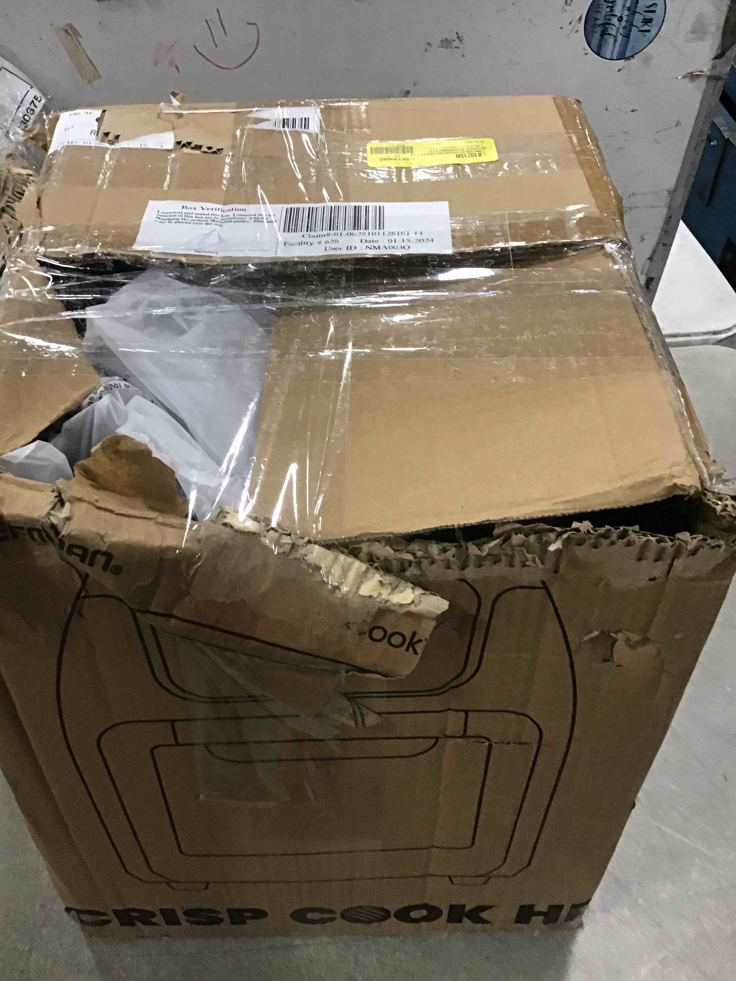 https://s3.amazonaws.com/lotting-images-prod/bidfta/YEL6014807_1708616706855.jpeg