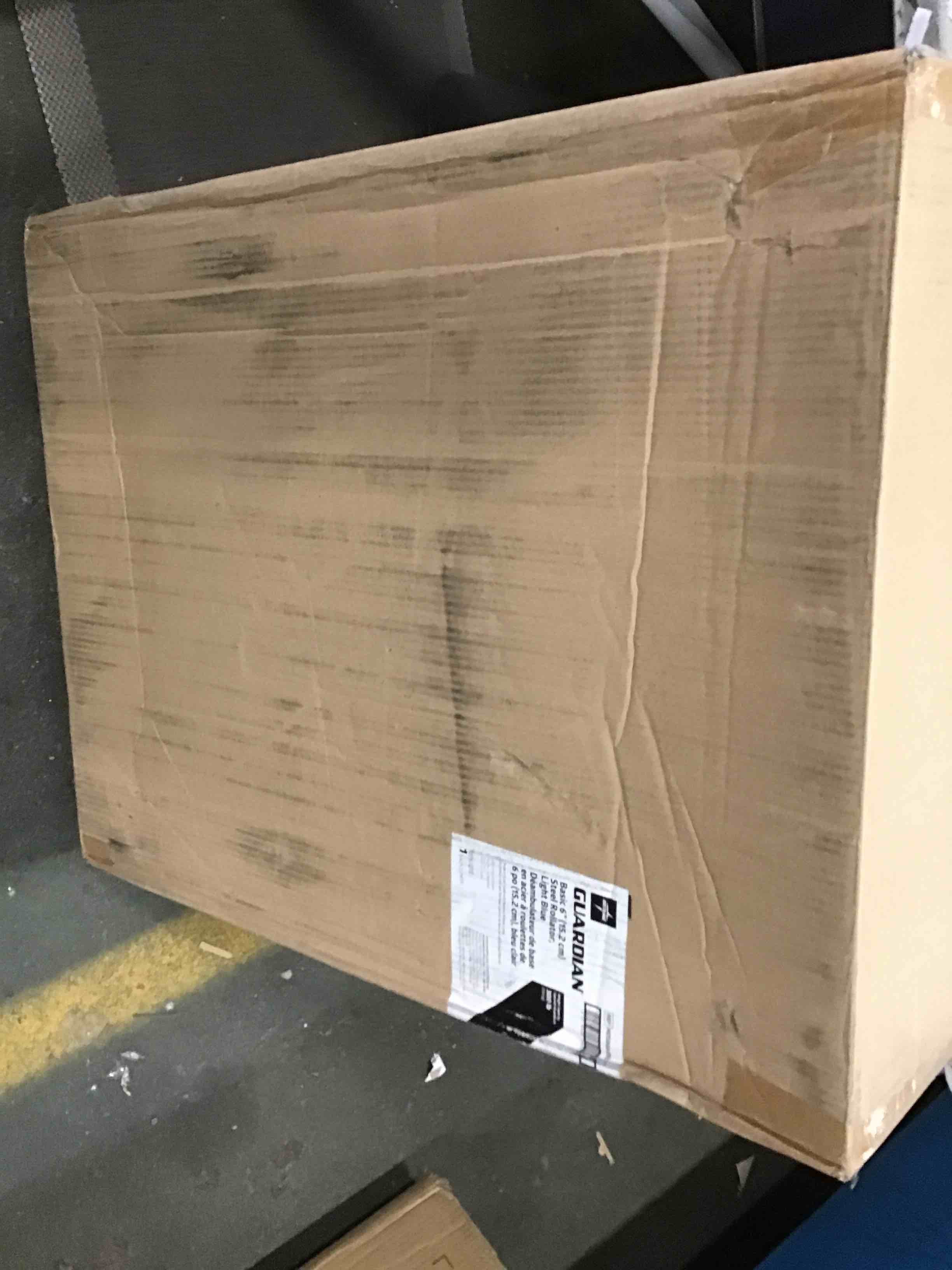 https://s3.amazonaws.com/lotting-images-prod/bidfta/YEL6015024_1708700240207.jpeg