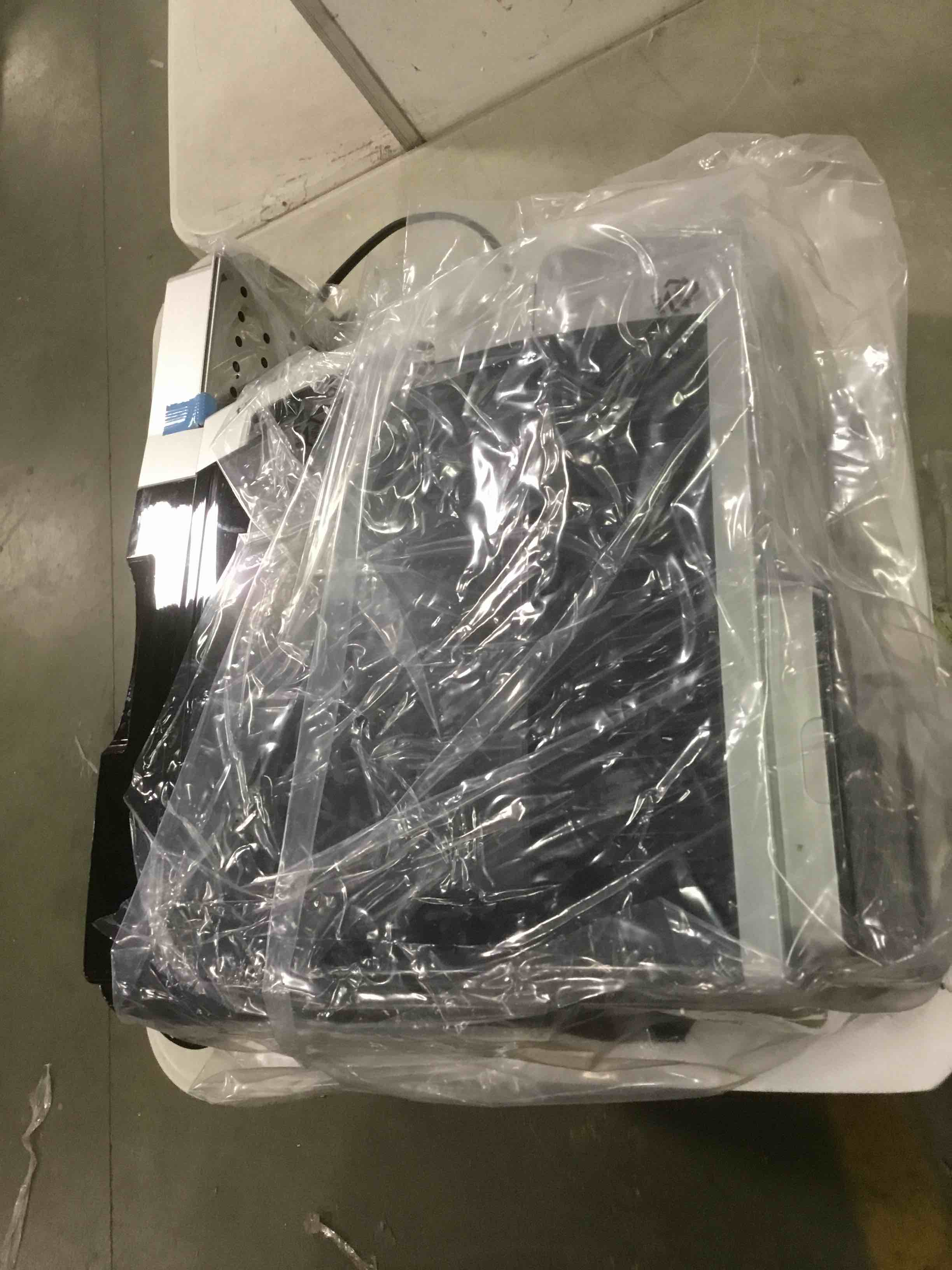 https://s3.amazonaws.com/lotting-images-prod/bidfta/YEL6015964_1708625774906.jpeg
