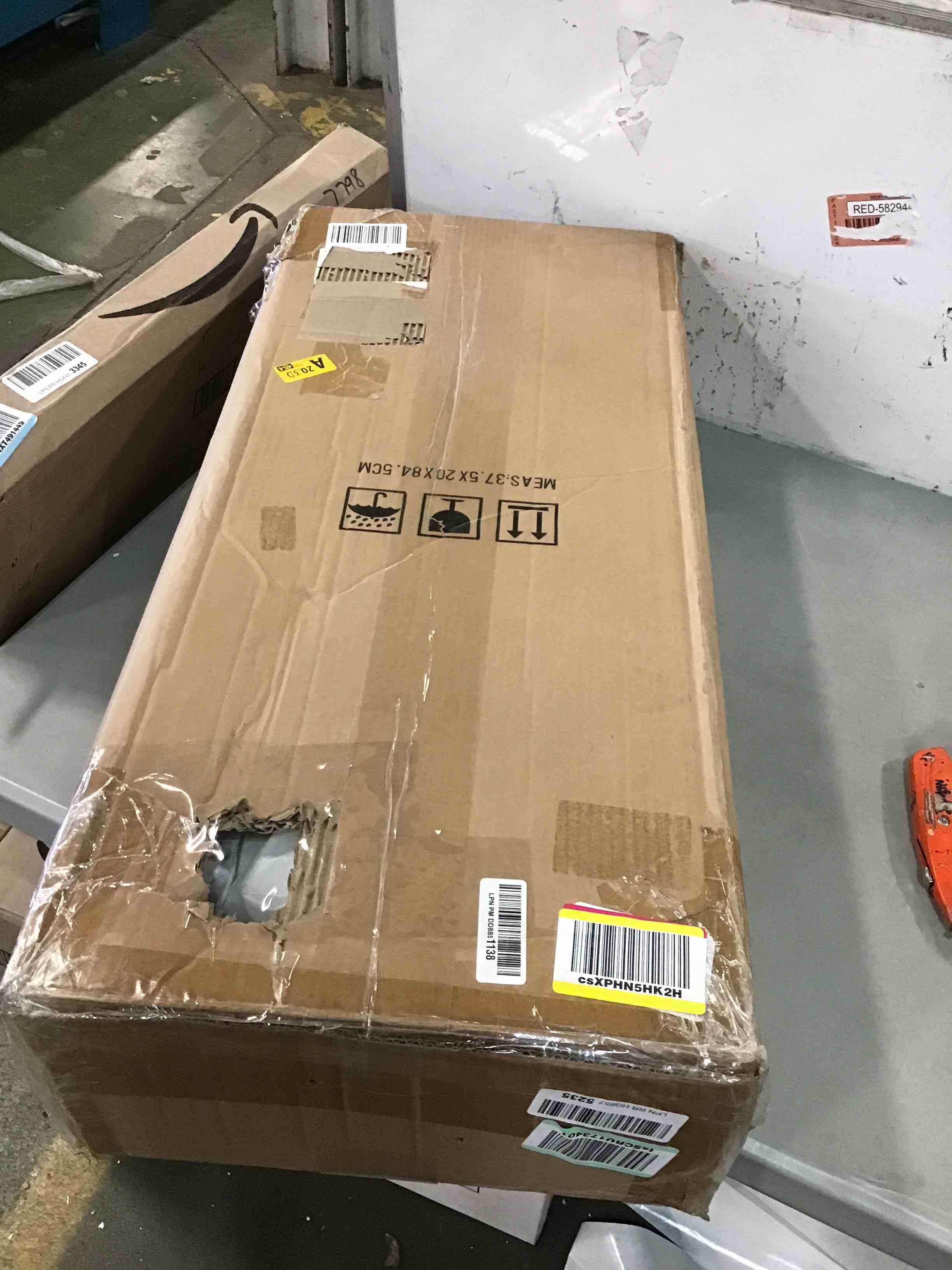 https://s3.amazonaws.com/lotting-images-prod/bidfta/YEL6016165_1708714043308.jpeg