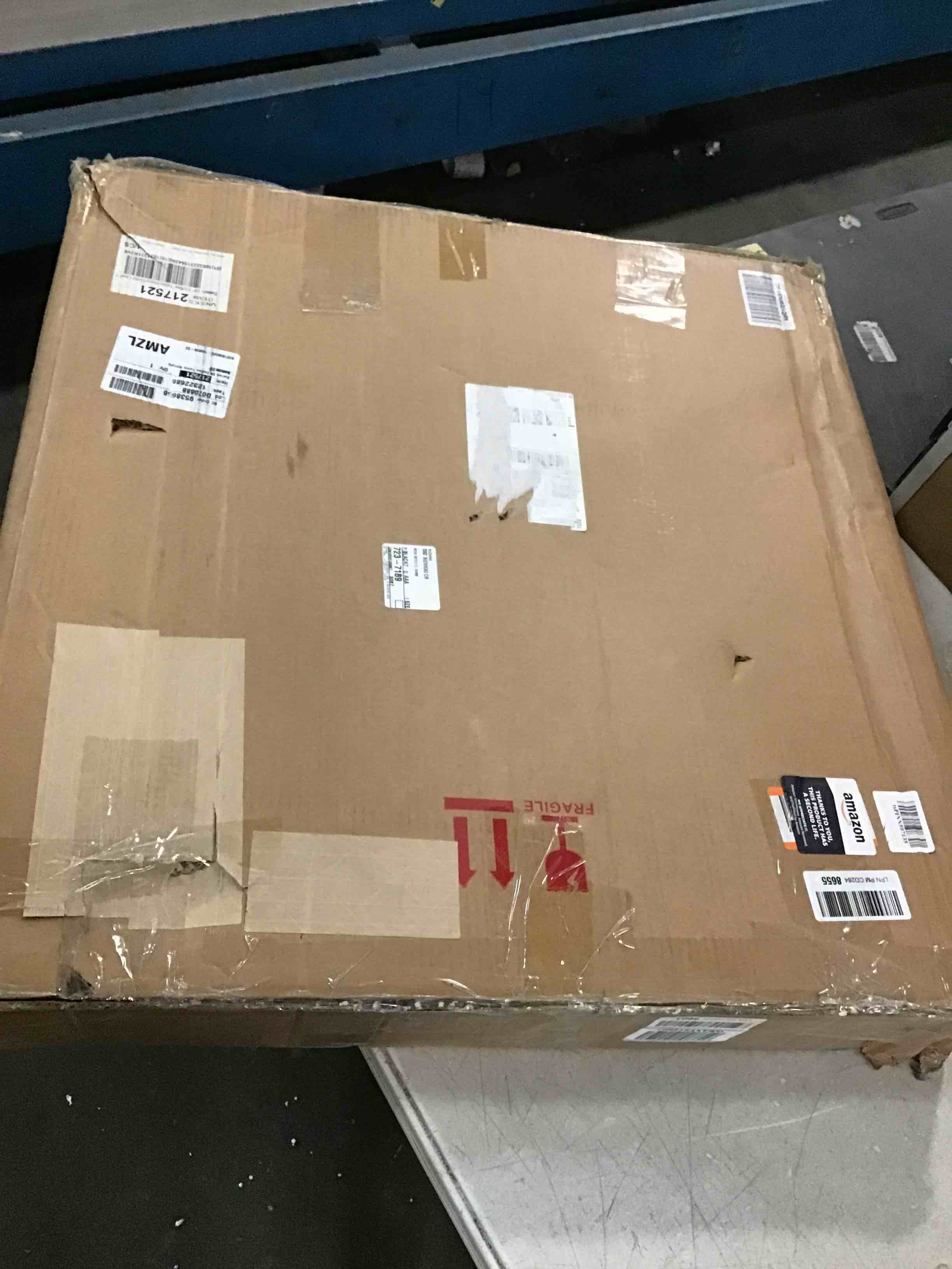 https://s3.amazonaws.com/lotting-images-prod/bidfta/YEL6016631_1709135531835.jpeg