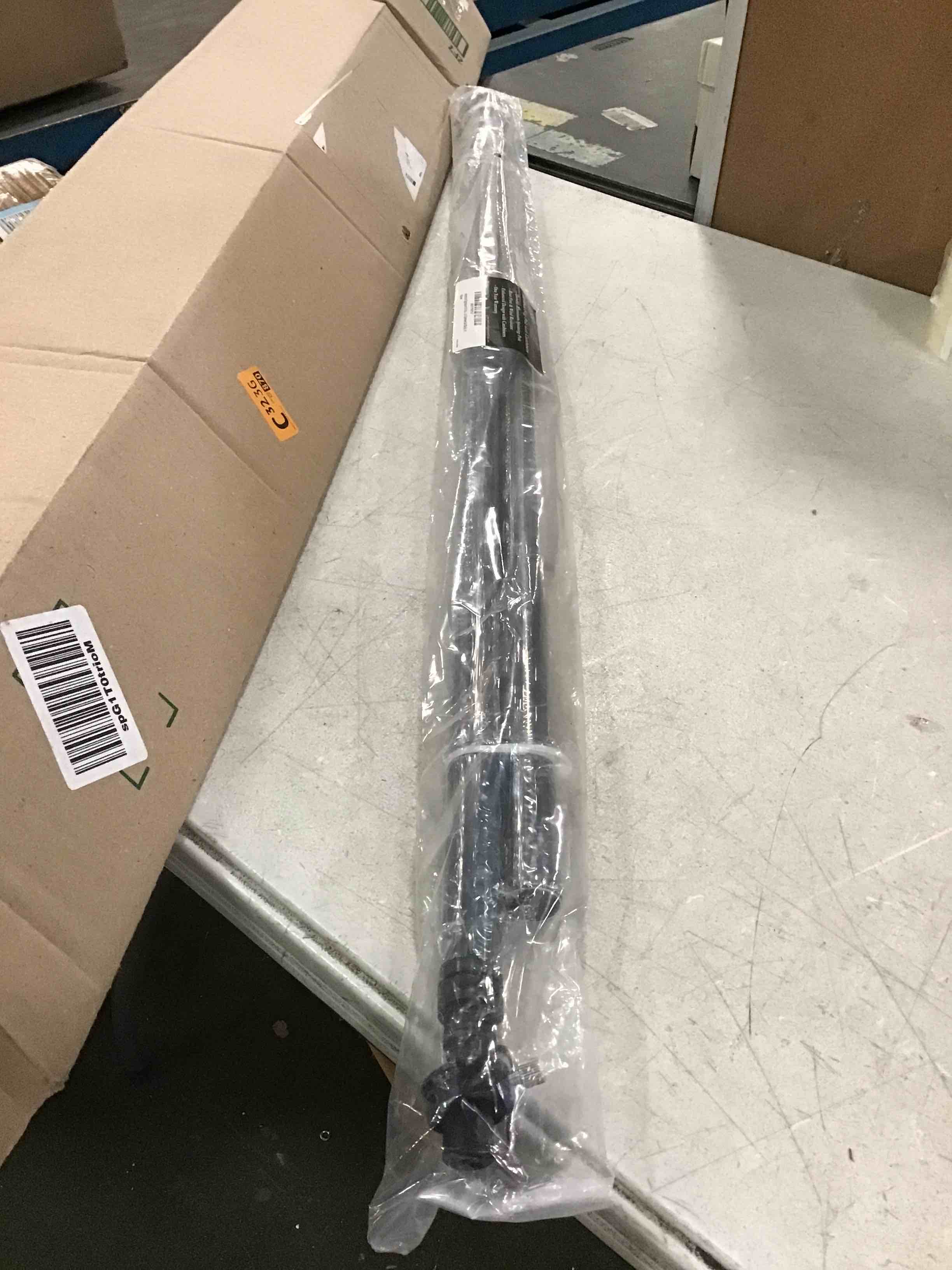 https://s3.amazonaws.com/lotting-images-prod/bidfta/YEL6016654_1709139223497.jpeg
