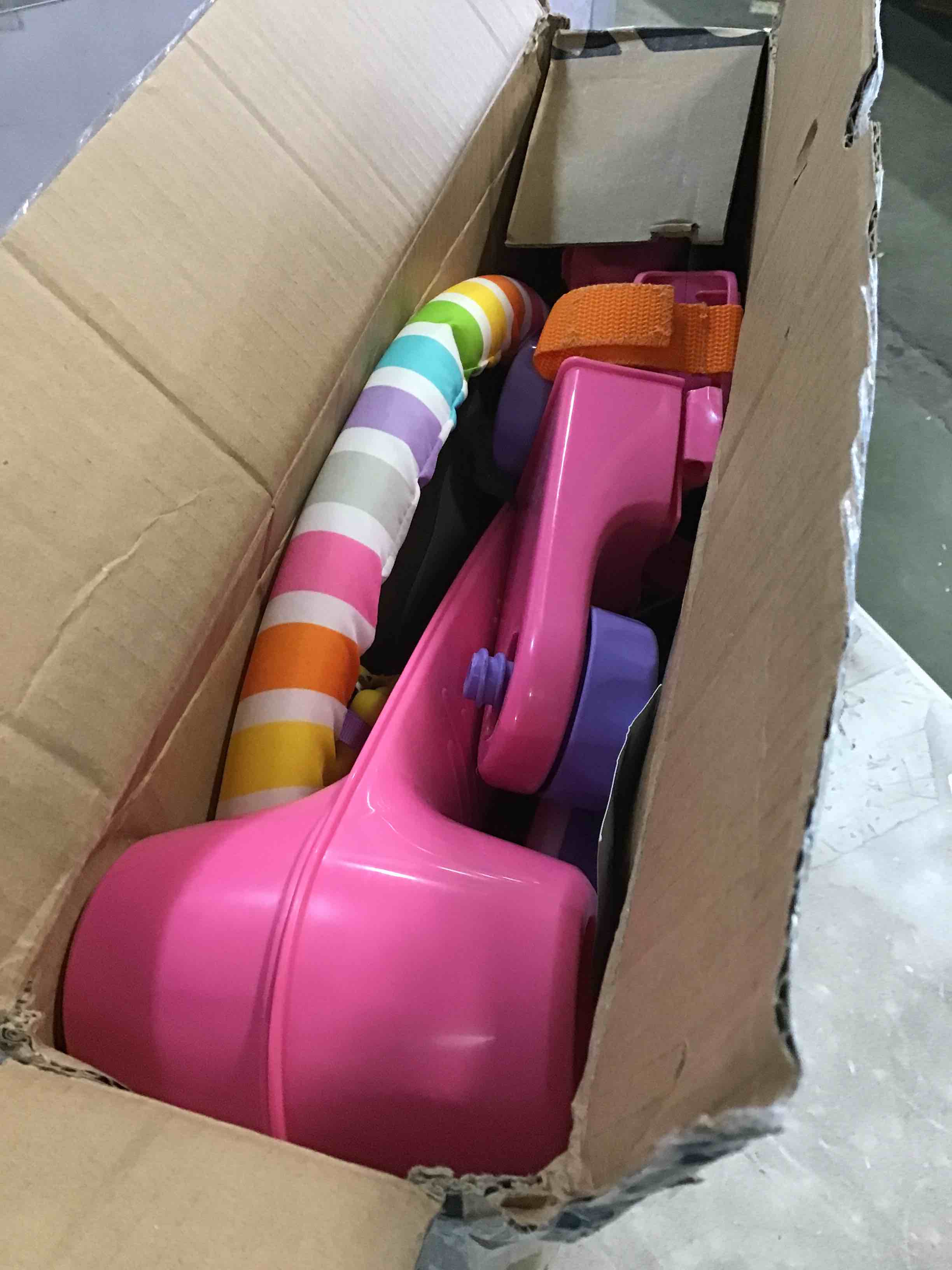 https://s3.amazonaws.com/lotting-images-prod/bidfta/YEL6017435_1708448598874.jpeg