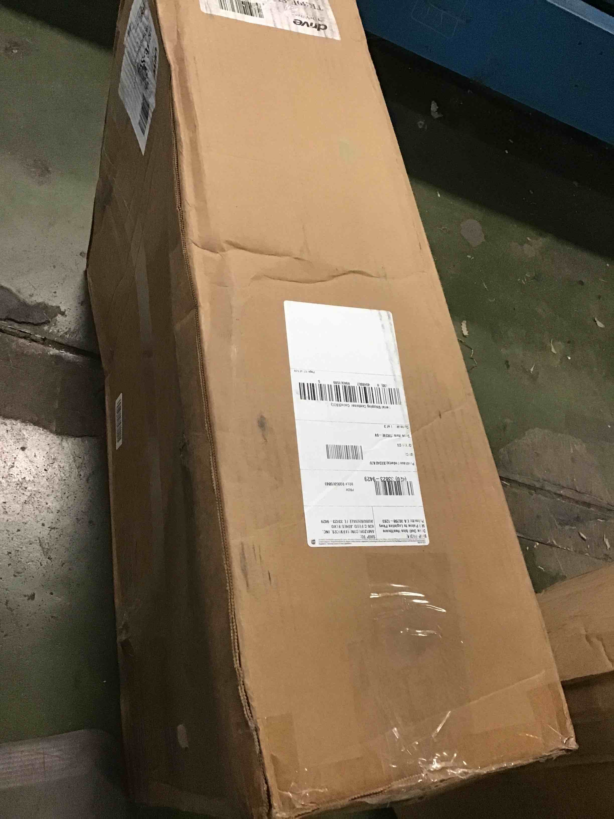 https://s3.amazonaws.com/lotting-images-prod/bidfta/YEL6017780_1709664986212.jpeg