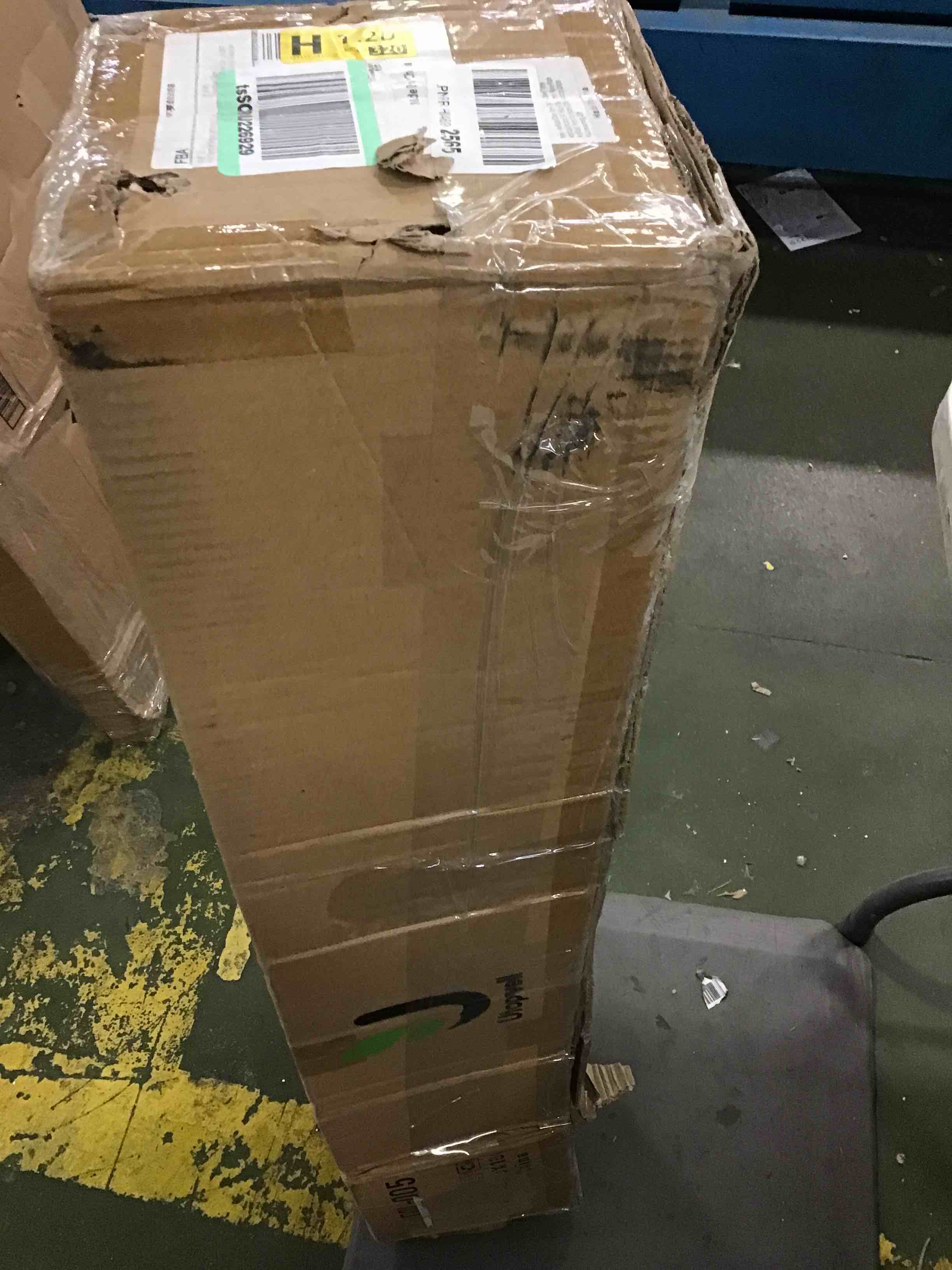 https://s3.amazonaws.com/lotting-images-prod/bidfta/YEL6017901_1709735453493.jpeg