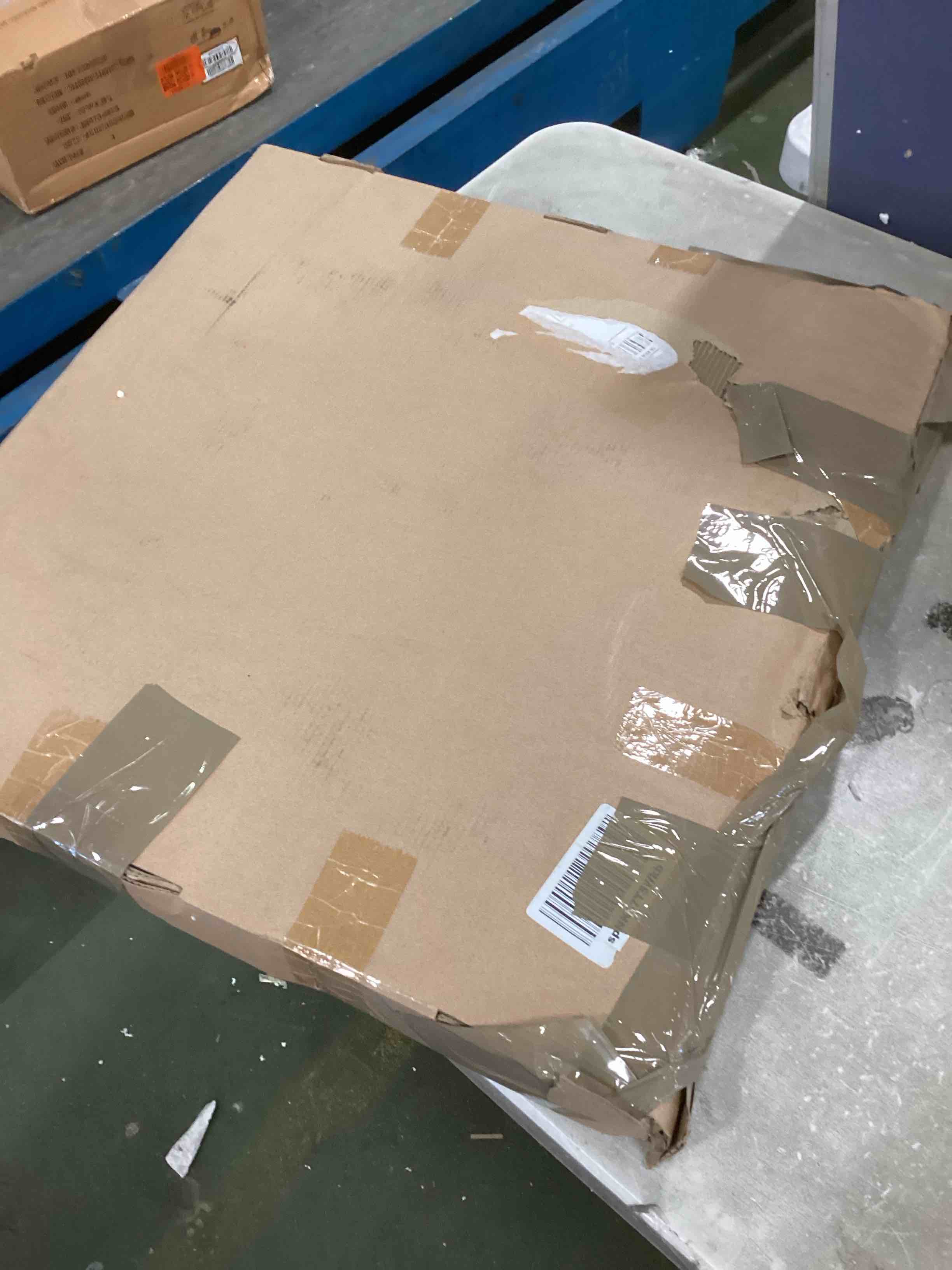 https://s3.amazonaws.com/lotting-images-prod/bidfta/YEL6018582_1707943228389.jpeg