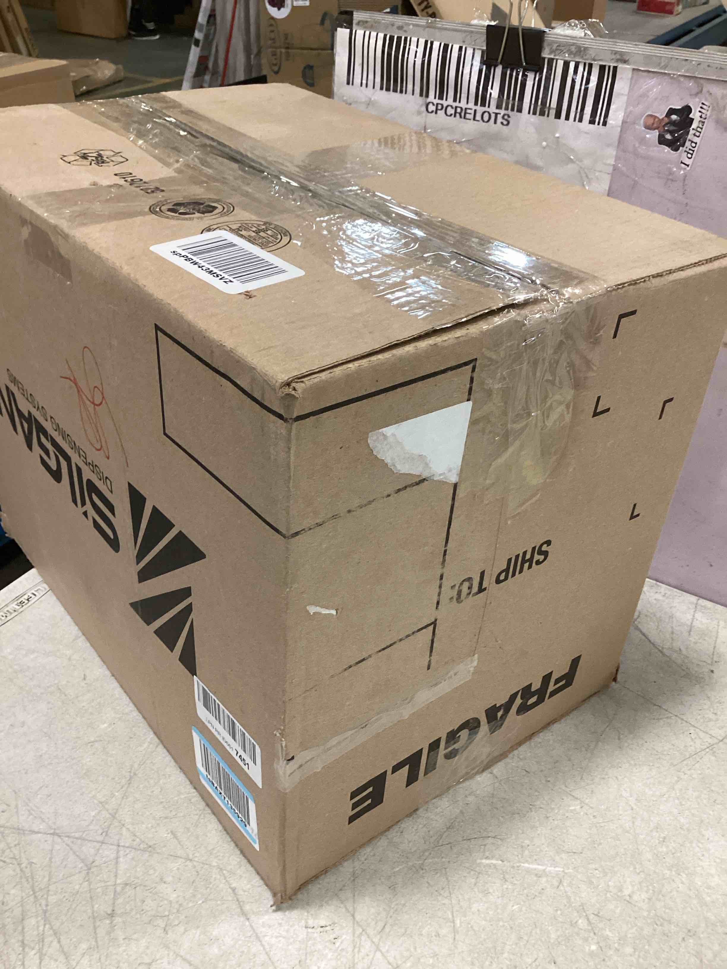 https://s3.amazonaws.com/lotting-images-prod/bidfta/YEL6019016_1708112722319.jpeg