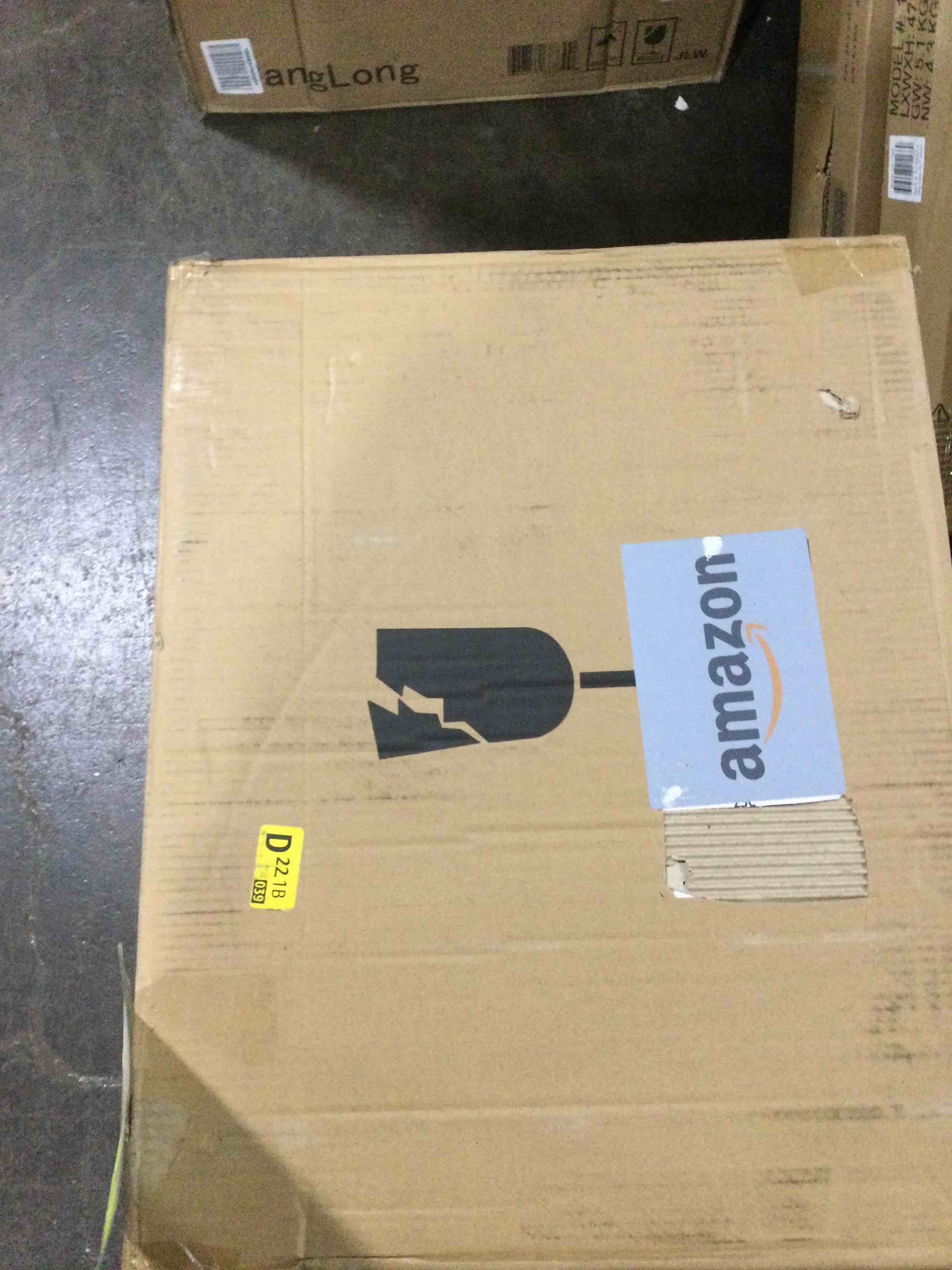 https://s3.amazonaws.com/lotting-images-prod/bidfta/YEL6019945_1709041496242.jpeg