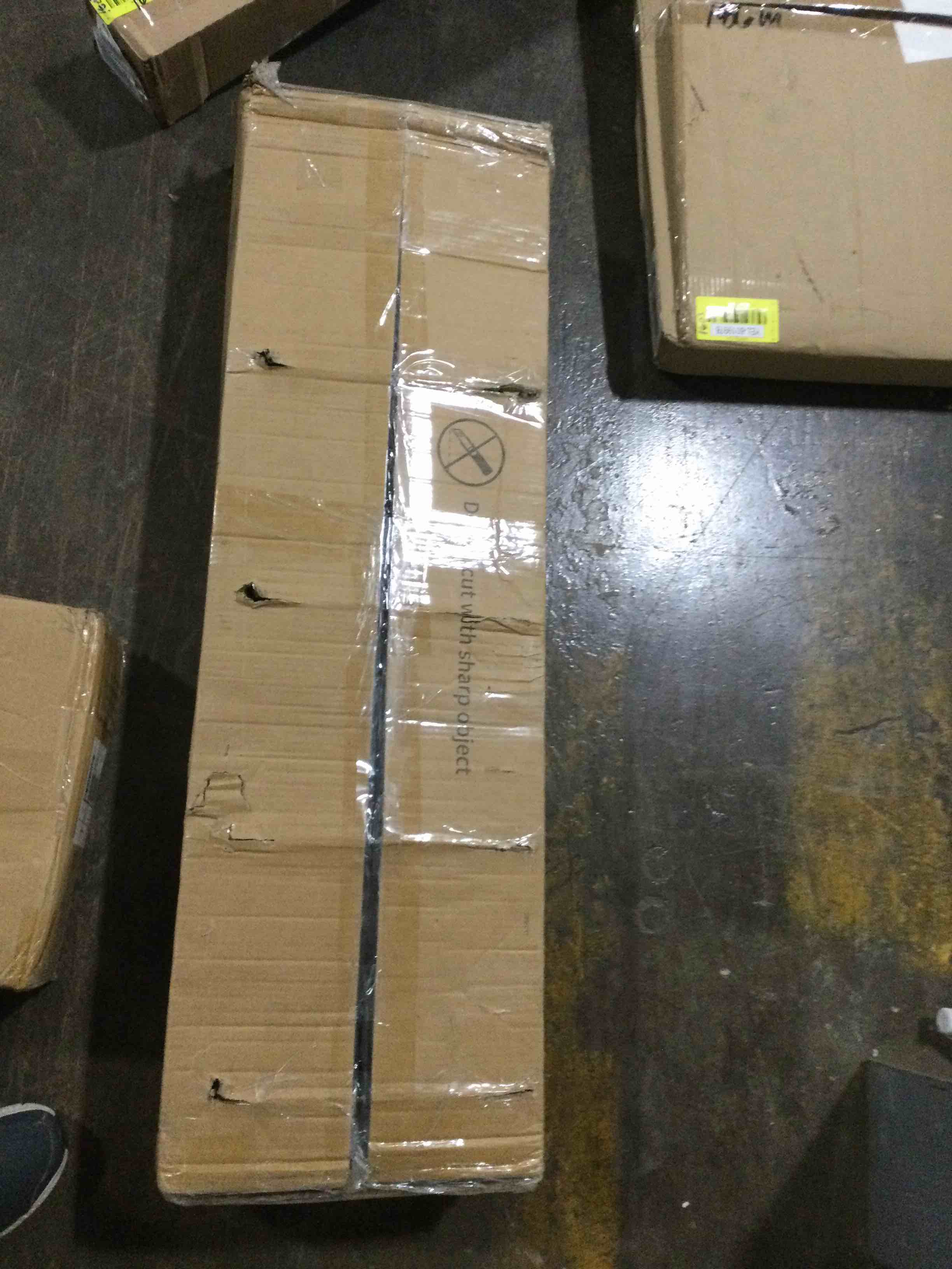 https://s3.amazonaws.com/lotting-images-prod/bidfta/YEL6019984_1709049016203.jpeg
