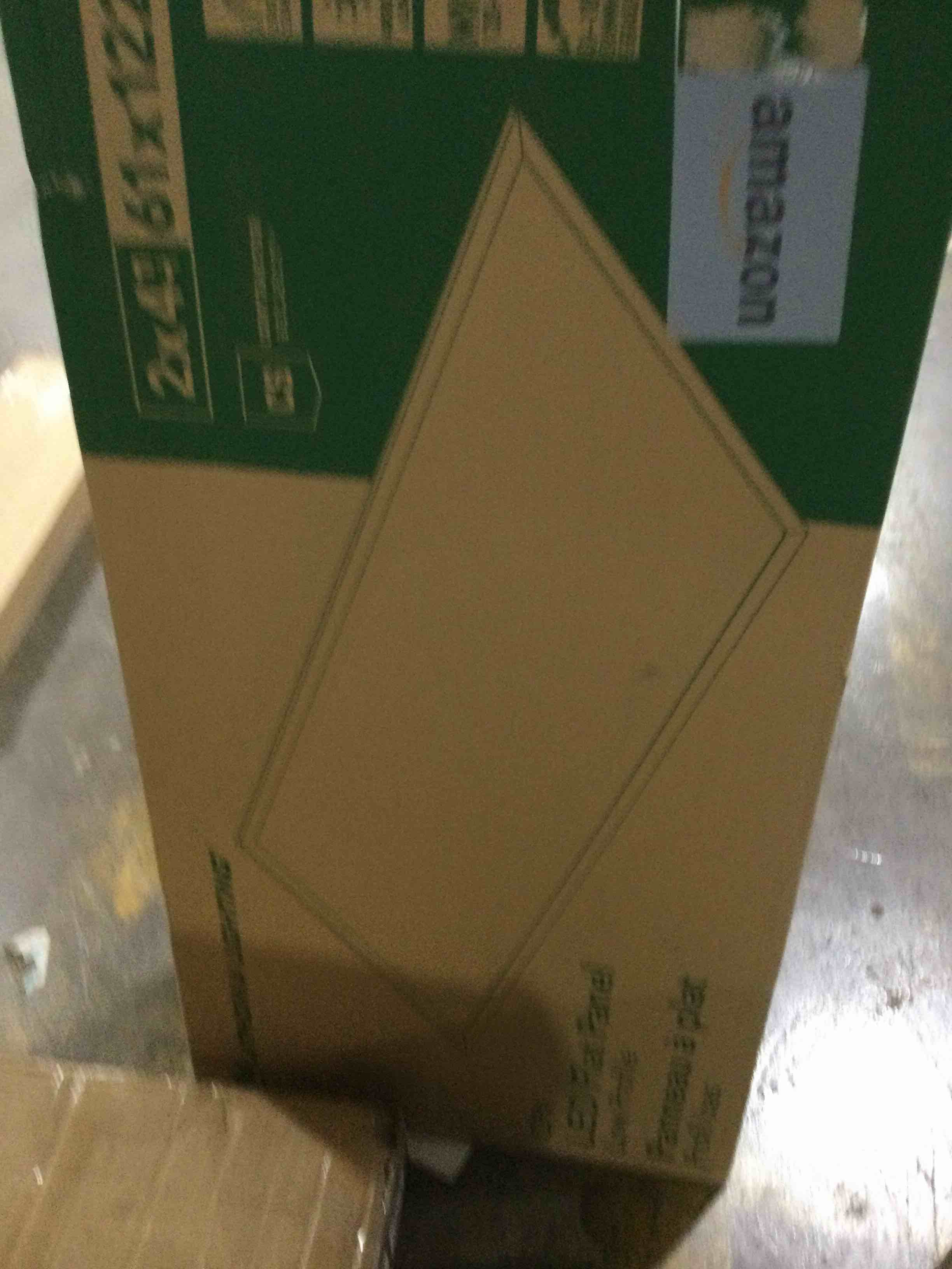 https://s3.amazonaws.com/lotting-images-prod/bidfta/YEL6019991_1709049664799.jpeg