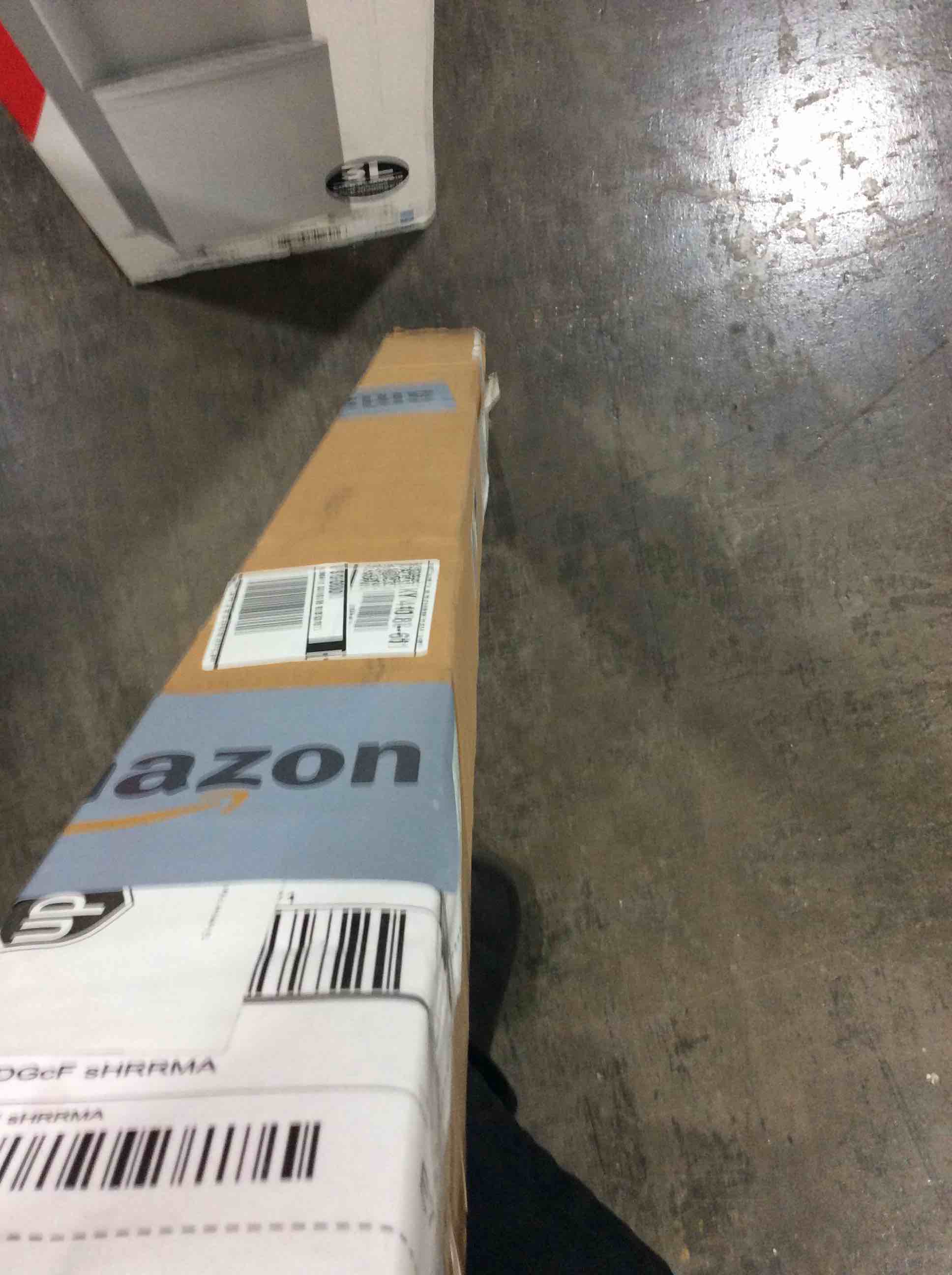 https://s3.amazonaws.com/lotting-images-prod/bidfta/YEL6020276_1709152221532.jpeg