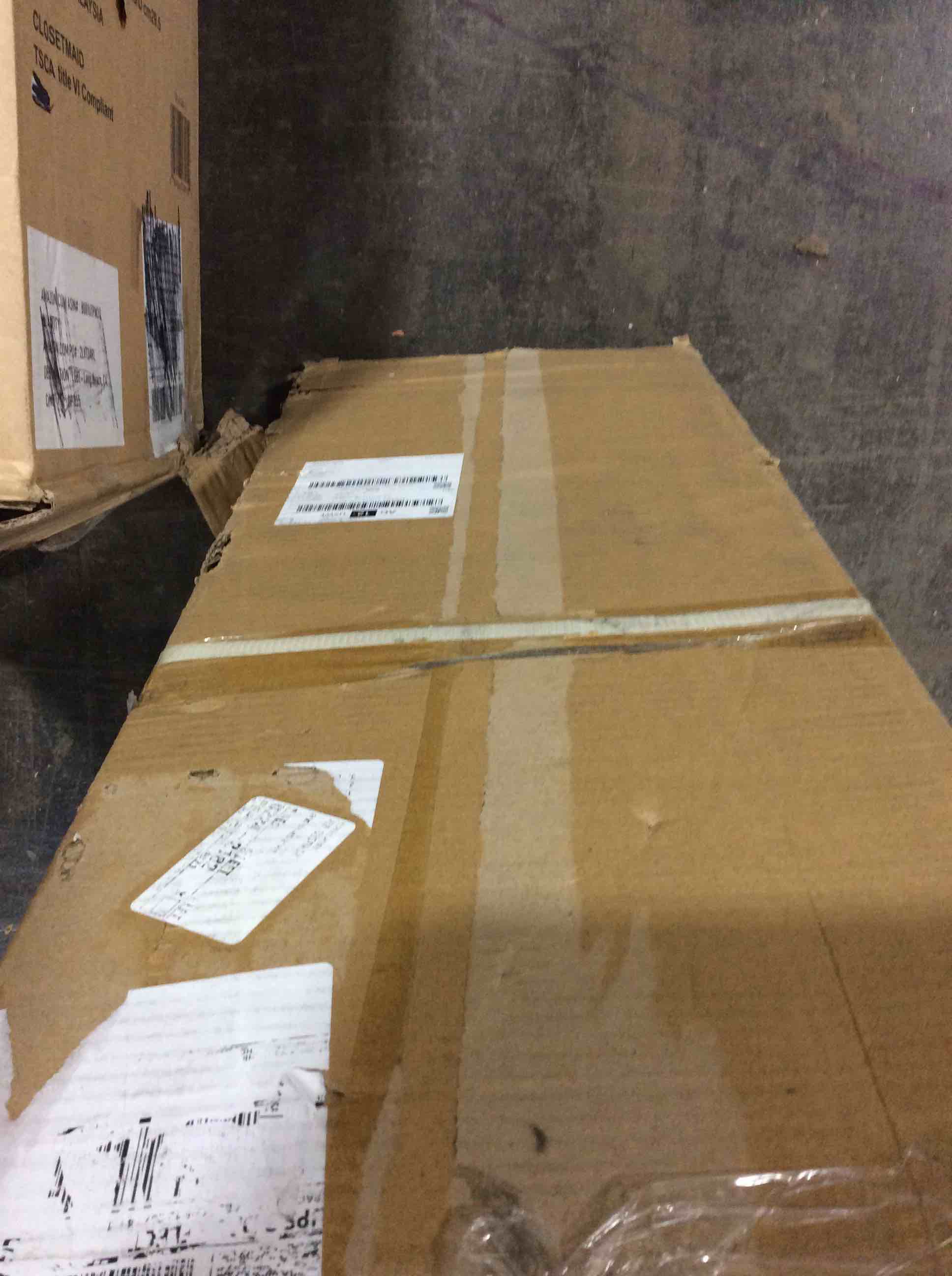 https://s3.amazonaws.com/lotting-images-prod/bidfta/YEL6020297_1709153488330.jpeg