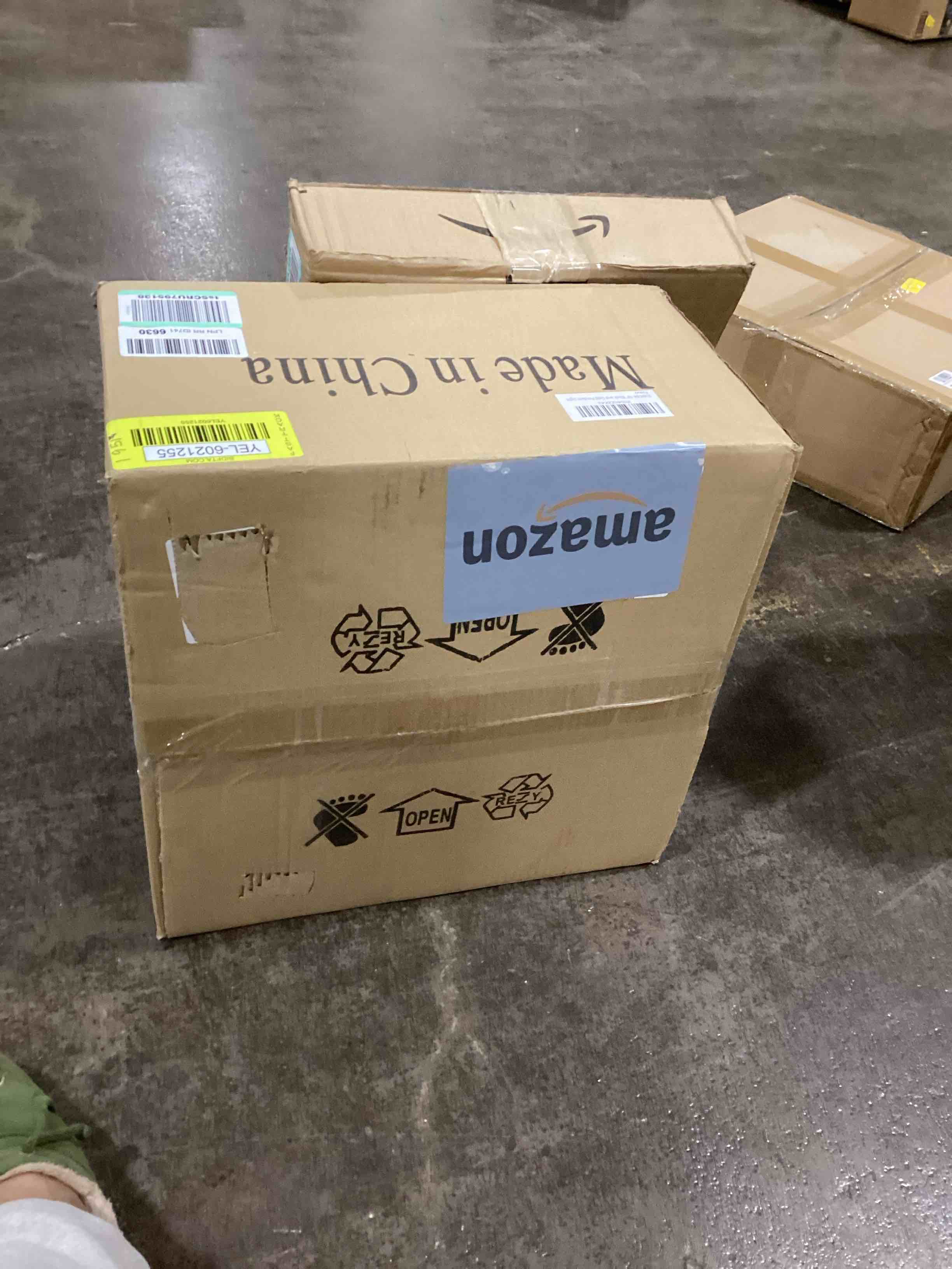 https://s3.amazonaws.com/lotting-images-prod/bidfta/YEL6021255_1710247424854.jpeg