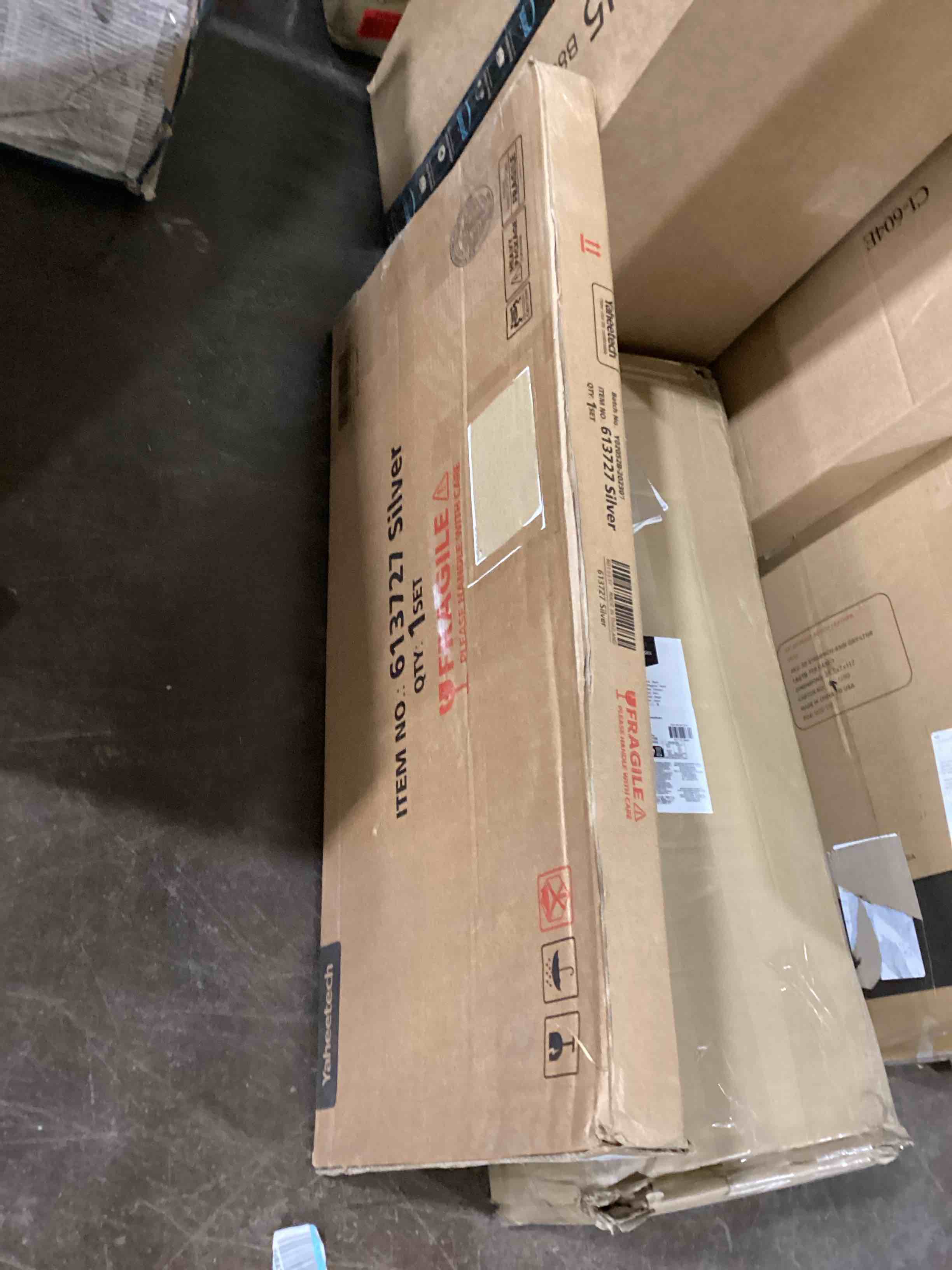 https://s3.amazonaws.com/lotting-images-prod/bidfta/YEL6021519_1707245436692.jpeg