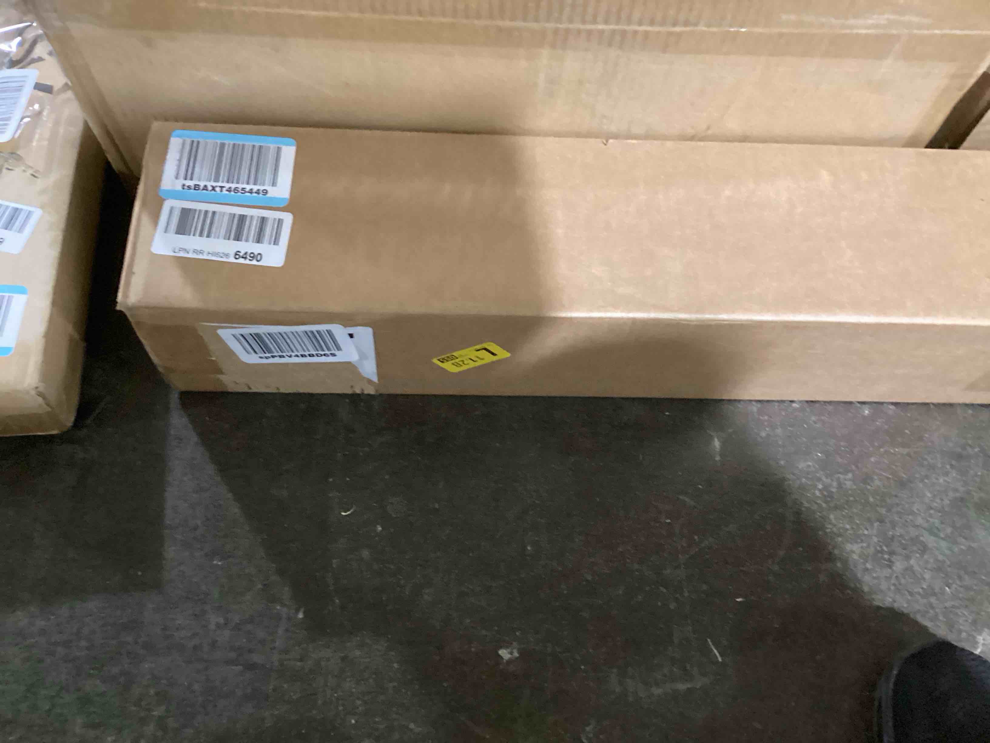https://s3.amazonaws.com/lotting-images-prod/bidfta/YEL6021869_1707333606575.jpeg