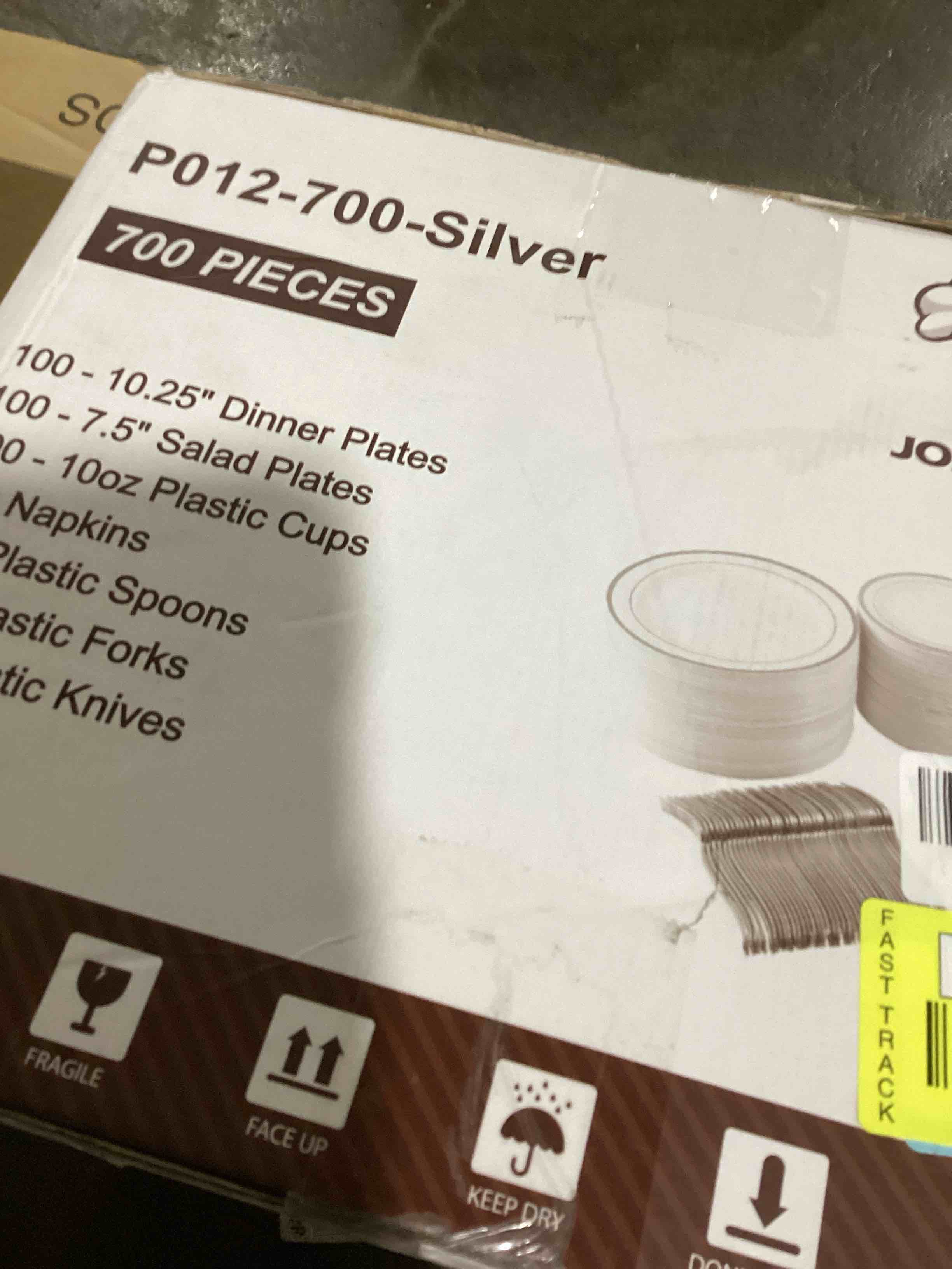 https://s3.amazonaws.com/lotting-images-prod/bidfta/YEL6021881_1707333130241.jpeg