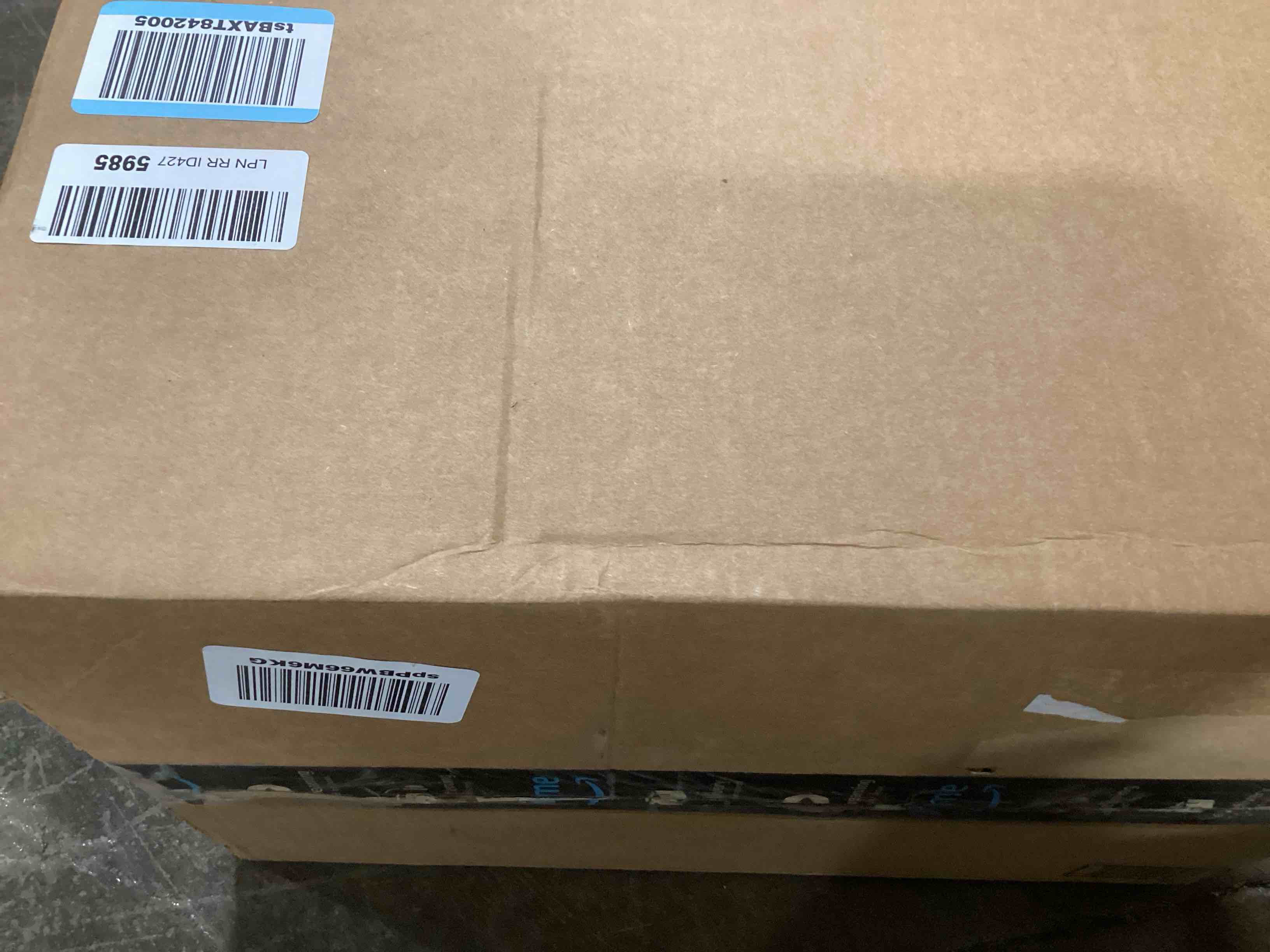 https://s3.amazonaws.com/lotting-images-prod/bidfta/YEL6021996_1707416733183.jpeg