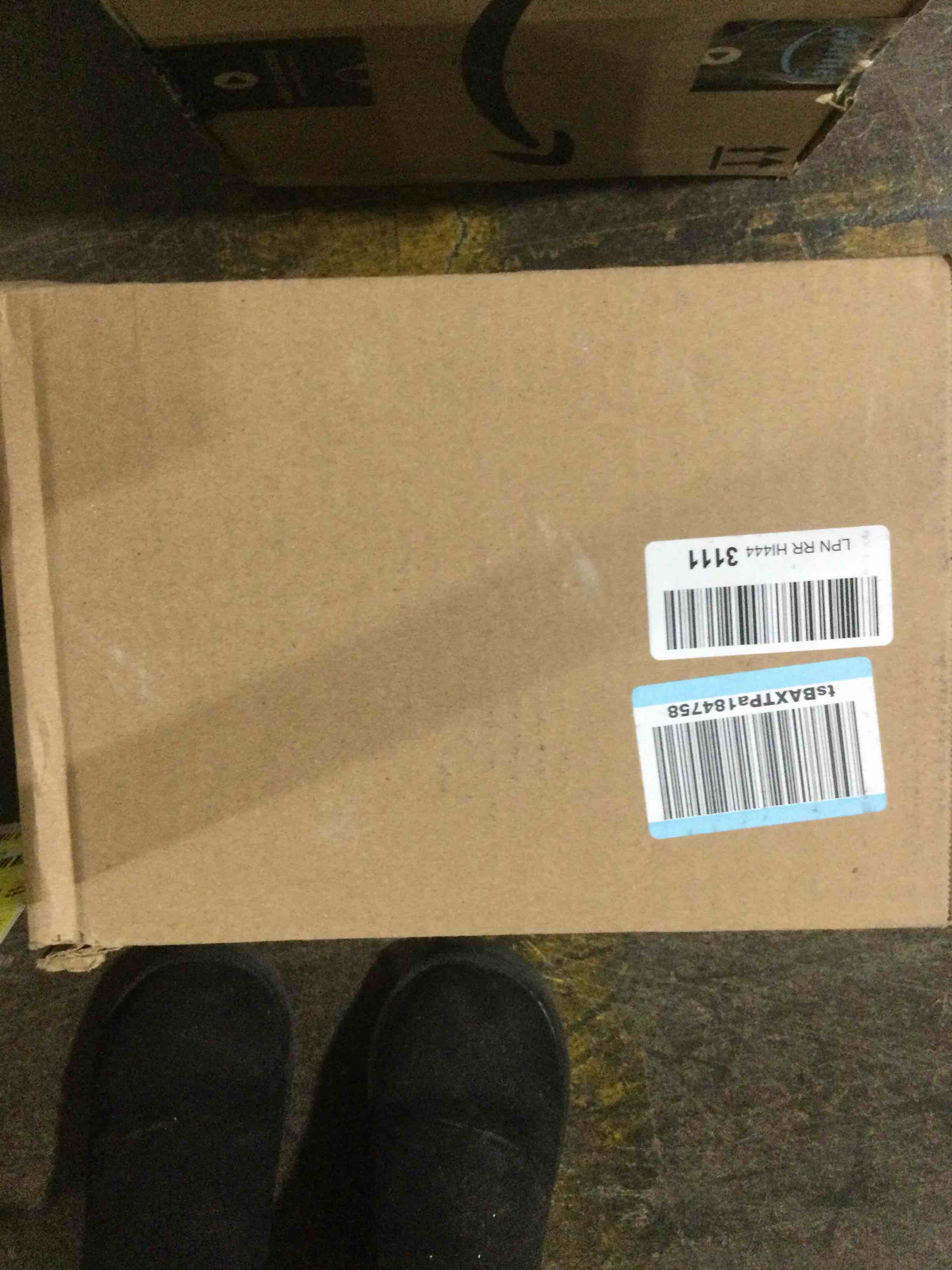 https://s3.amazonaws.com/lotting-images-prod/bidfta/YEL6023798_1707425430400.jpeg